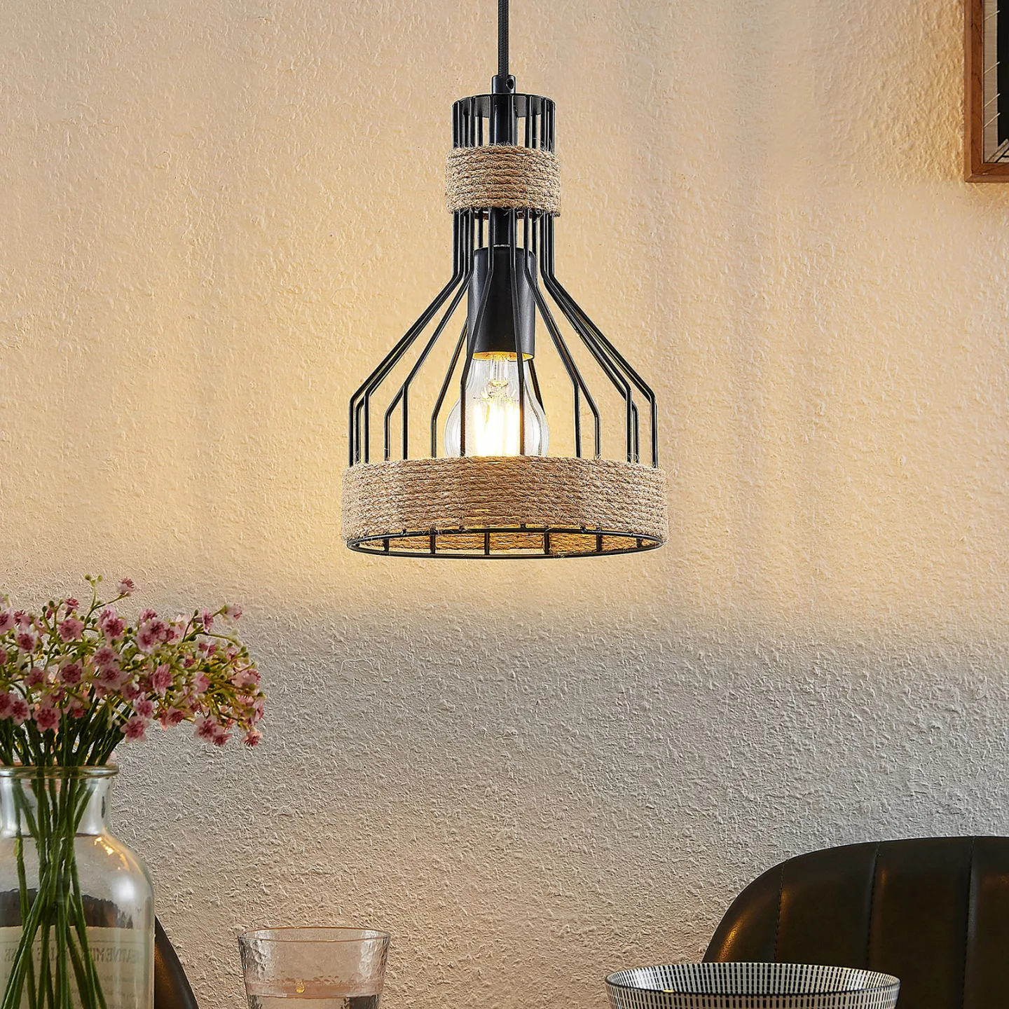 Ivaneska Pendel Black - Lindby - Stue - Moderne - Metall - Med en lyskilde