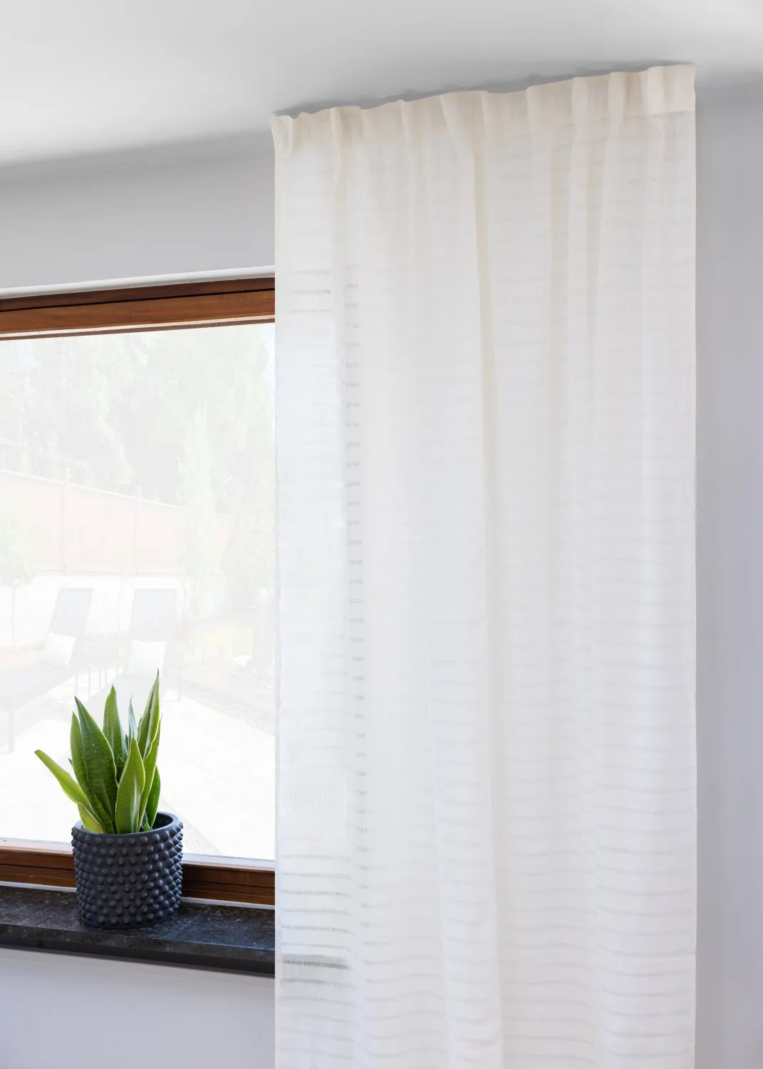 Gardiner - Lingardin Juni (offwhite) (Størrelse: 145 x 300 cm)