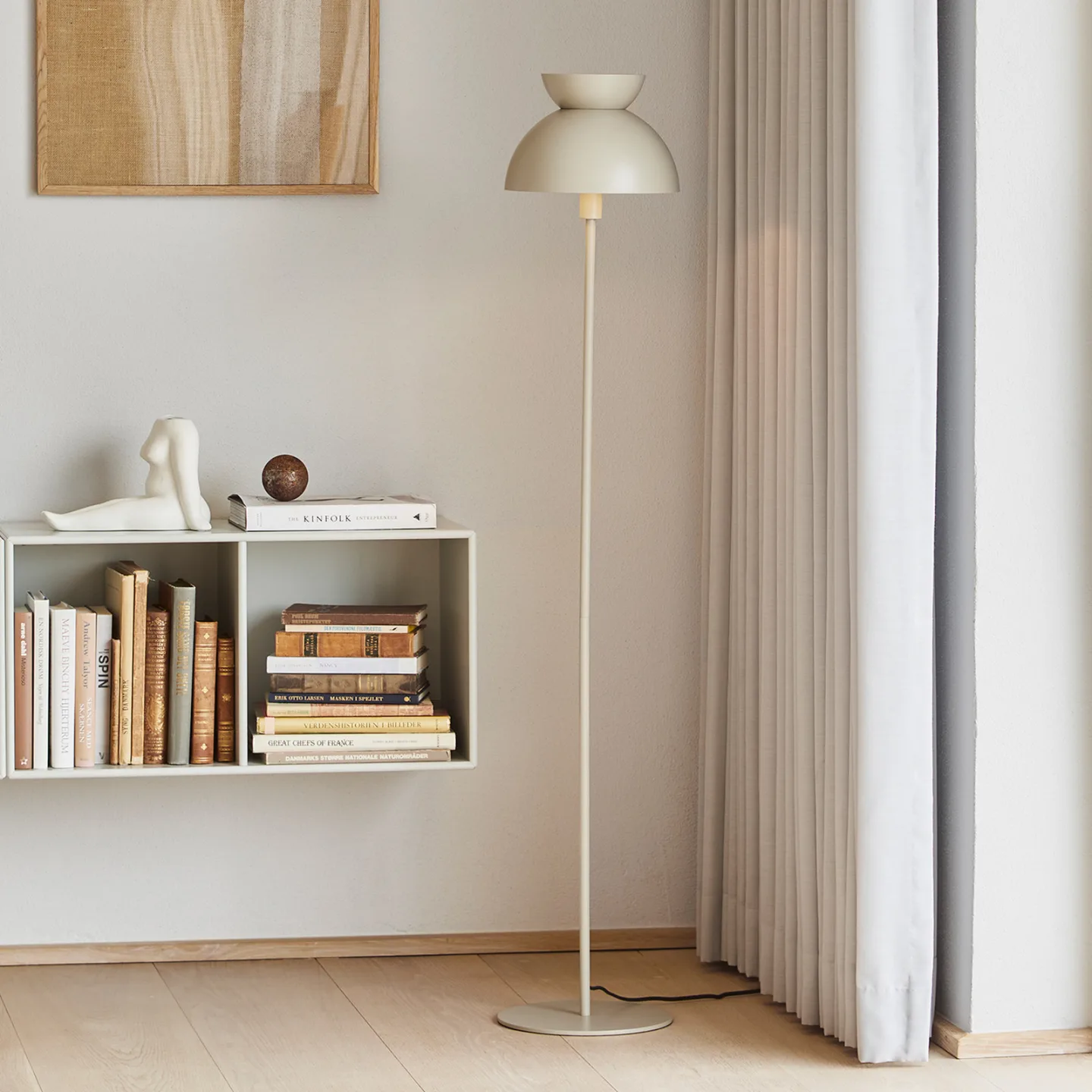 Butterfly Stehleuchte Tan Grey - Frandsen - Wohnzimmer - Design - Metall - Einflammig