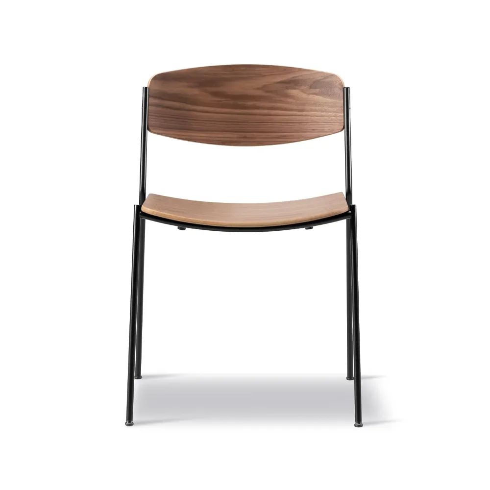 Fredericia Furniture Lynderup 3080 Stuhl Lackiertes Walnuss-schwarz Stahlgestell
