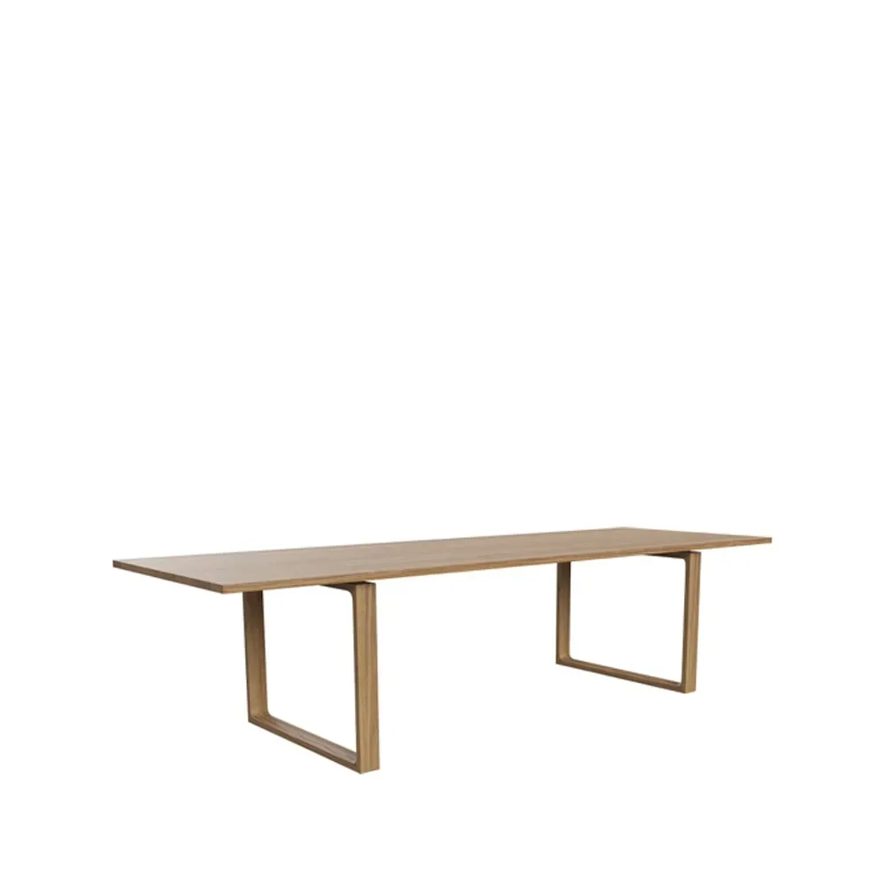 Fritz Hansen Essay CM42 matbord Oljad ek