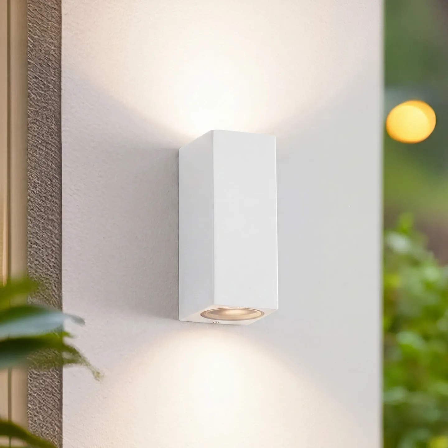 Xava Außenwandleuchte, up/down, weiß, 2-flg., GU10 - Lucande - Balkon - Modern - Aluminium - Eckig