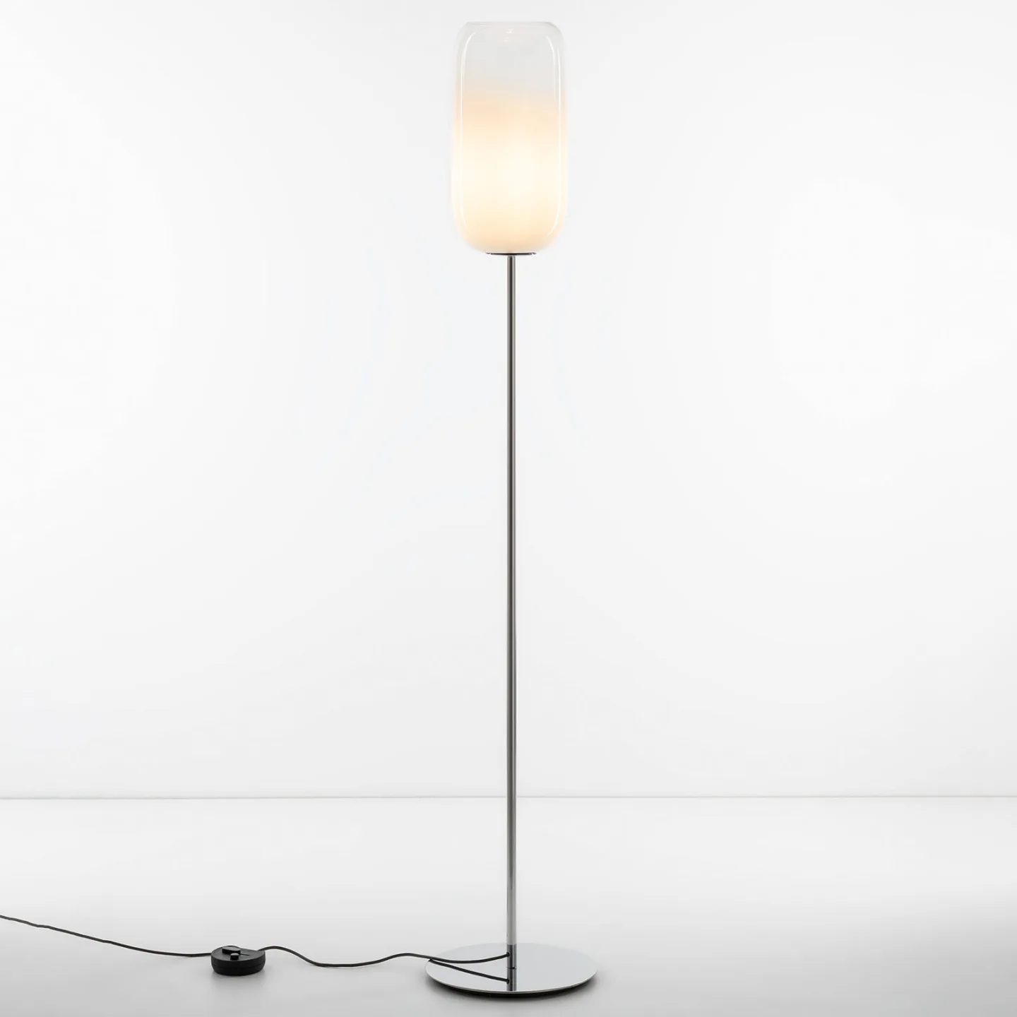 Gople Gulvlampe White - Artemide - Stue - Design - Glass - Med skjerm