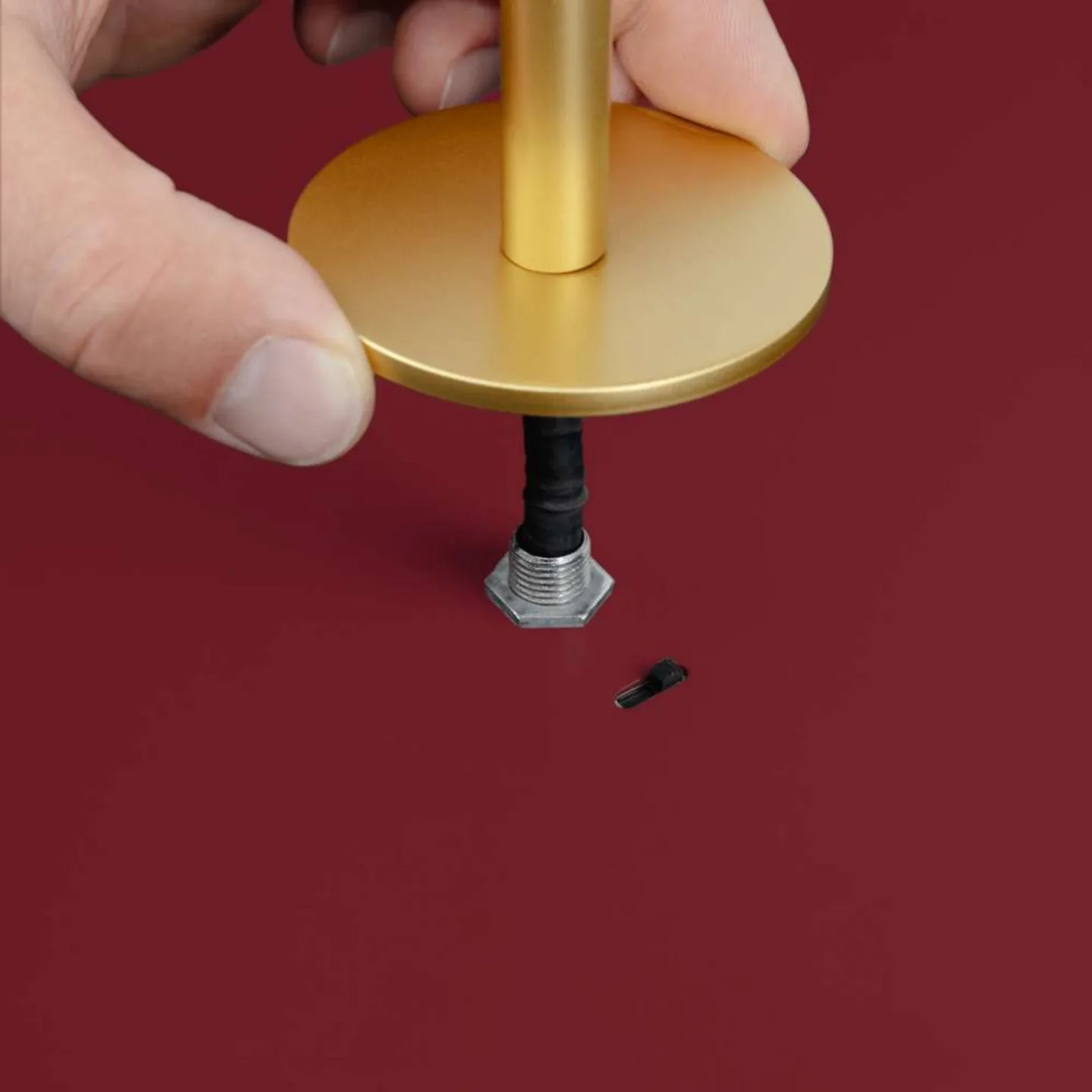 Asteria Plus Pendelleuchte Mini Ruby Red/Brass - UMAGE - Wohnzimmer - Metall