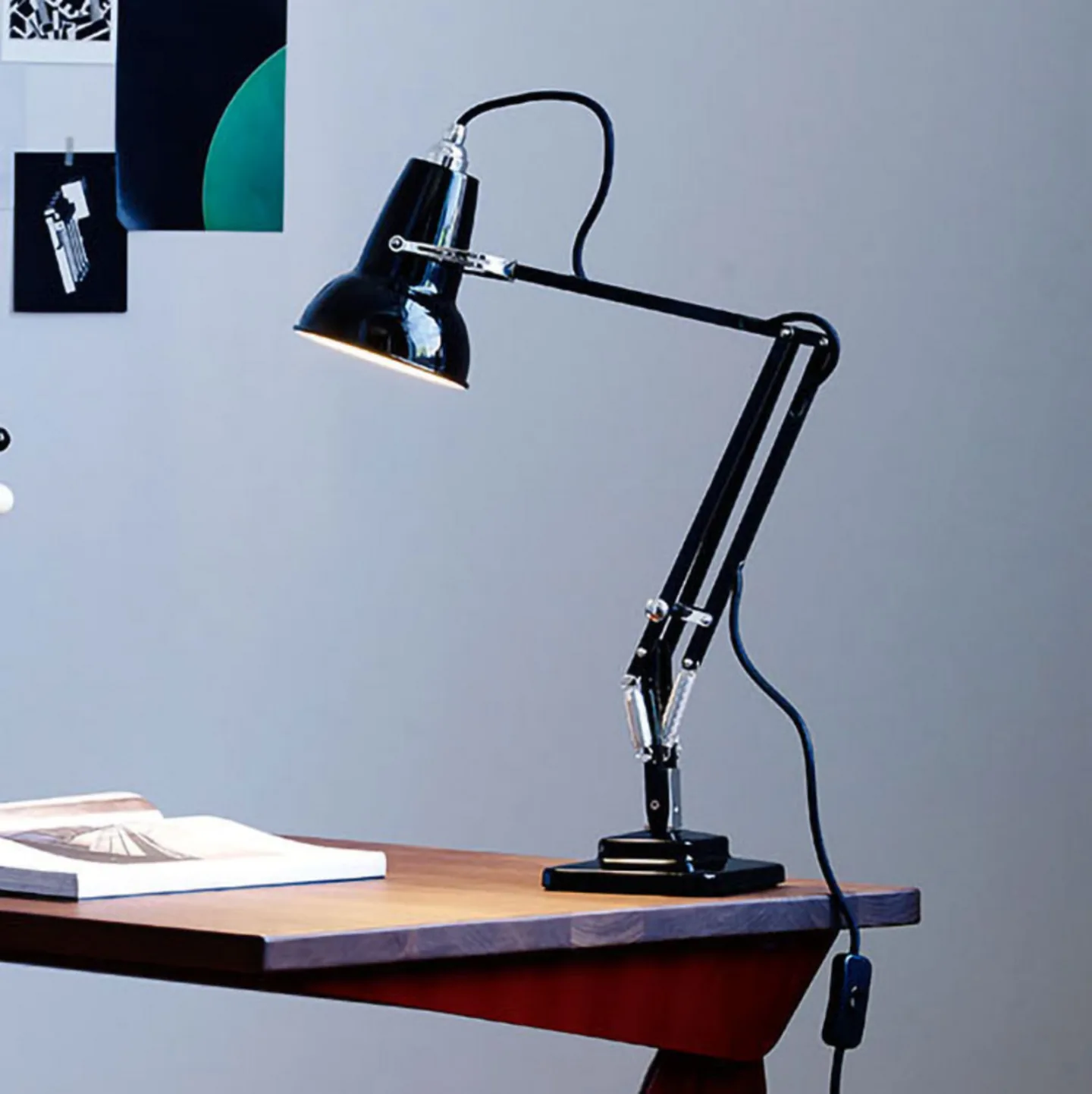 Anglepoise - Original 1227 Mini Desk Lamp Jet Black - Skrivbordslampor - George Carwardine - Svart