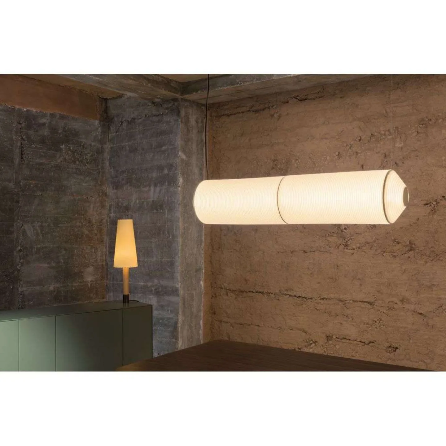 Tekiò Horizontal P2 LED-hänglampa längd 120 cm, Santa & Cole - Matsal - Metall