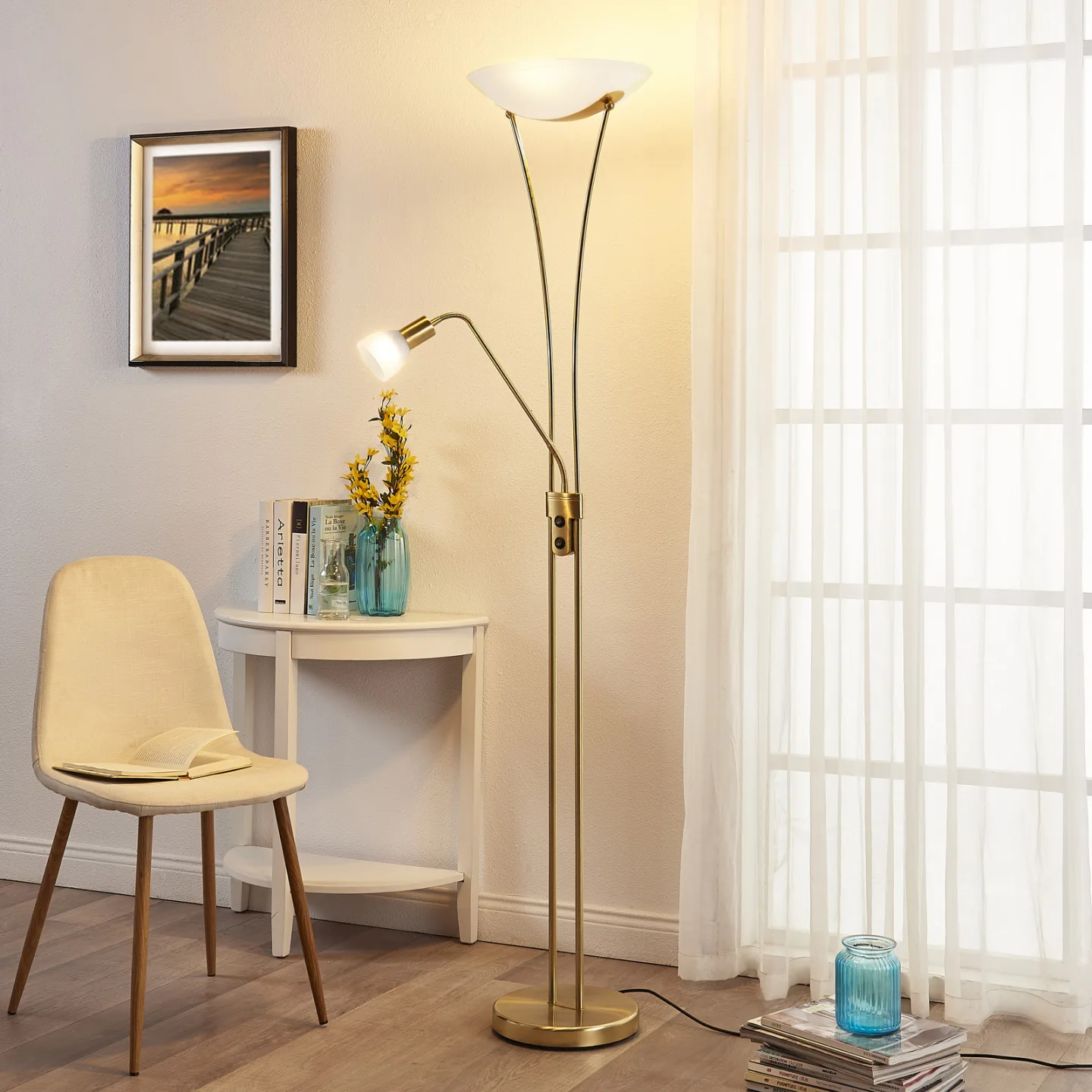 Felicia Stehleuchte Brass/White - Lindby - Wohnzimmer - Modern - Metall - Mehrflammig