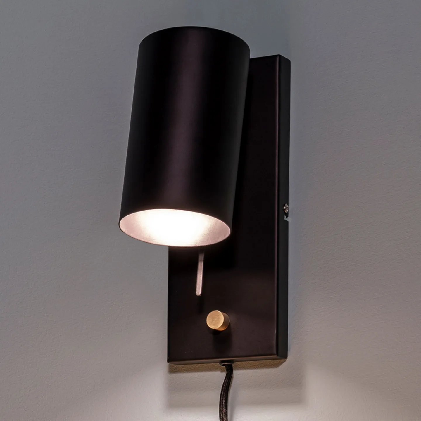 Carrie Vägglampa Black - Markslöjd - Vardagsrum - Modern - Metall - Med en ljuskälla