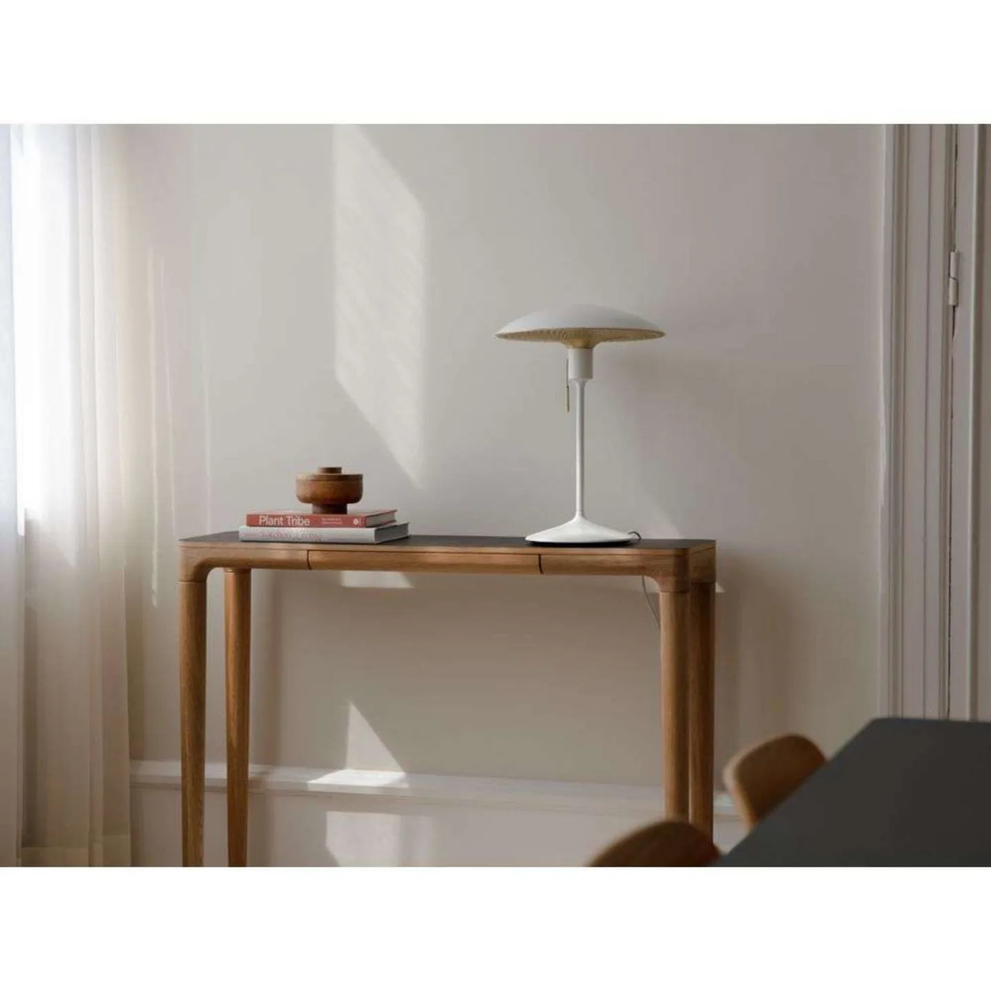 Manta Ray Bordlampe White/Brass - UMAGE - Stue - Aluminium