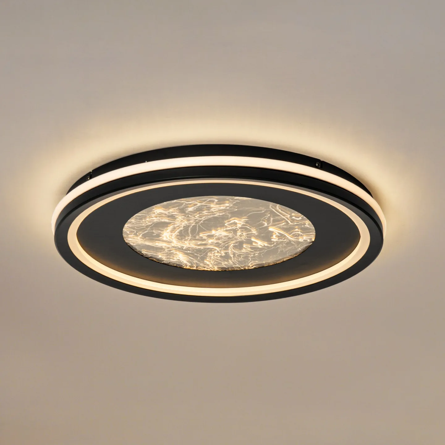 Tillian LED-taklampa, svart/guld, dimbar - Lucande - Vardagsrum - Modern - Metall - Rund