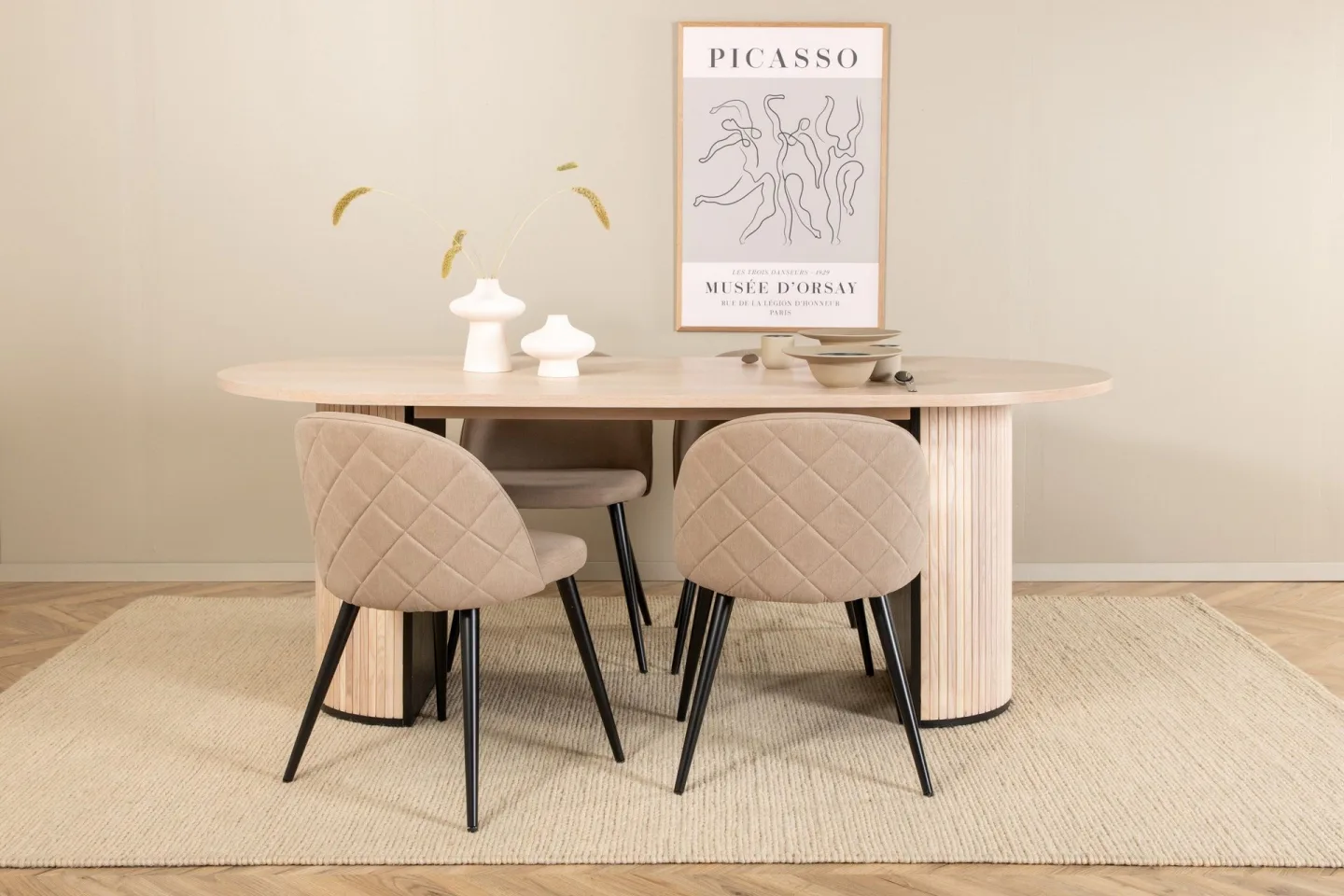 Biana Matgrupp 200 cm Oval inkl 4 Velvets Stolar - Beige/Svart