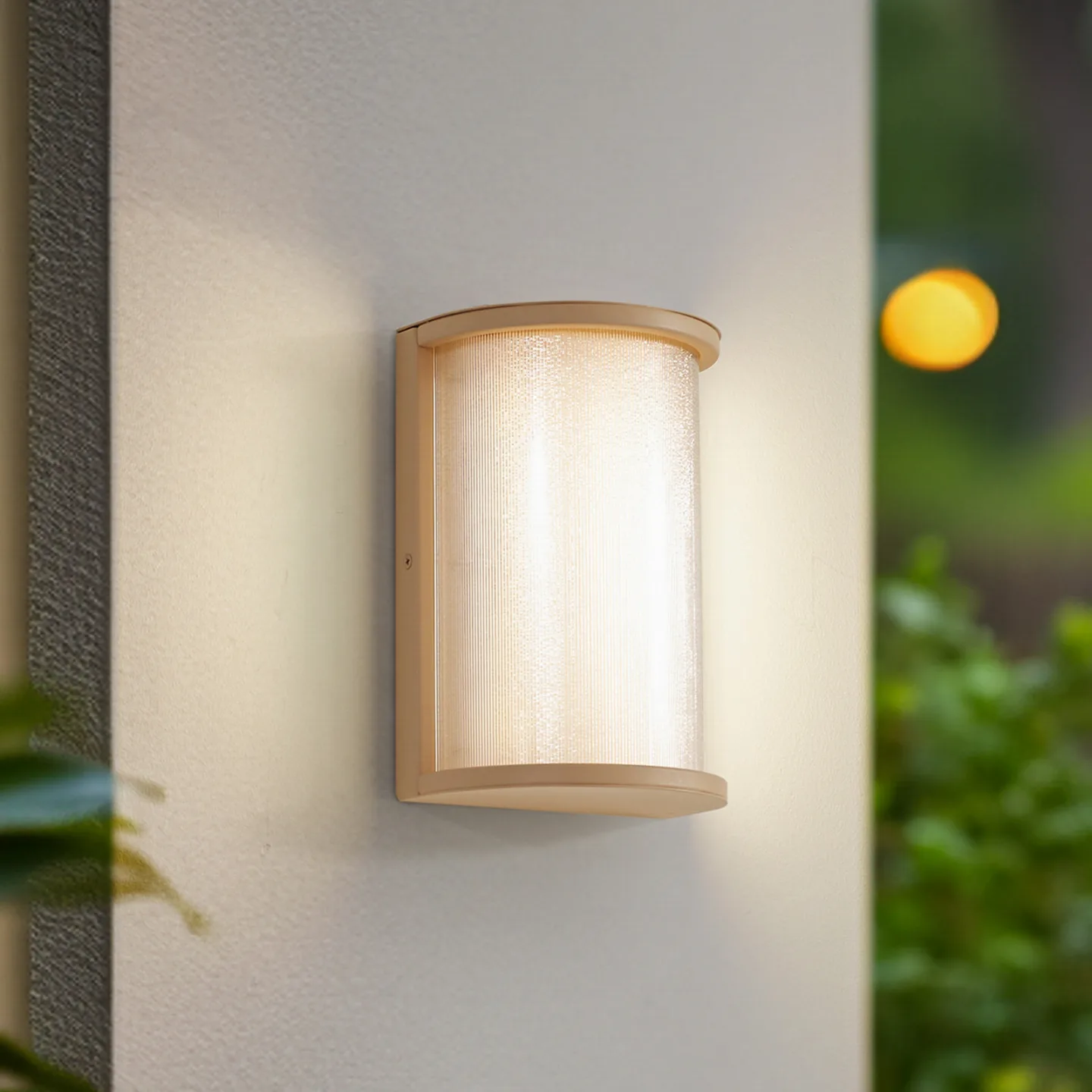 Calvik LED-Außenwandleuchte, IP44, beige, 24 cm, geriffelt - Lindby - Balkon - Modern - Metall - Einflammig
