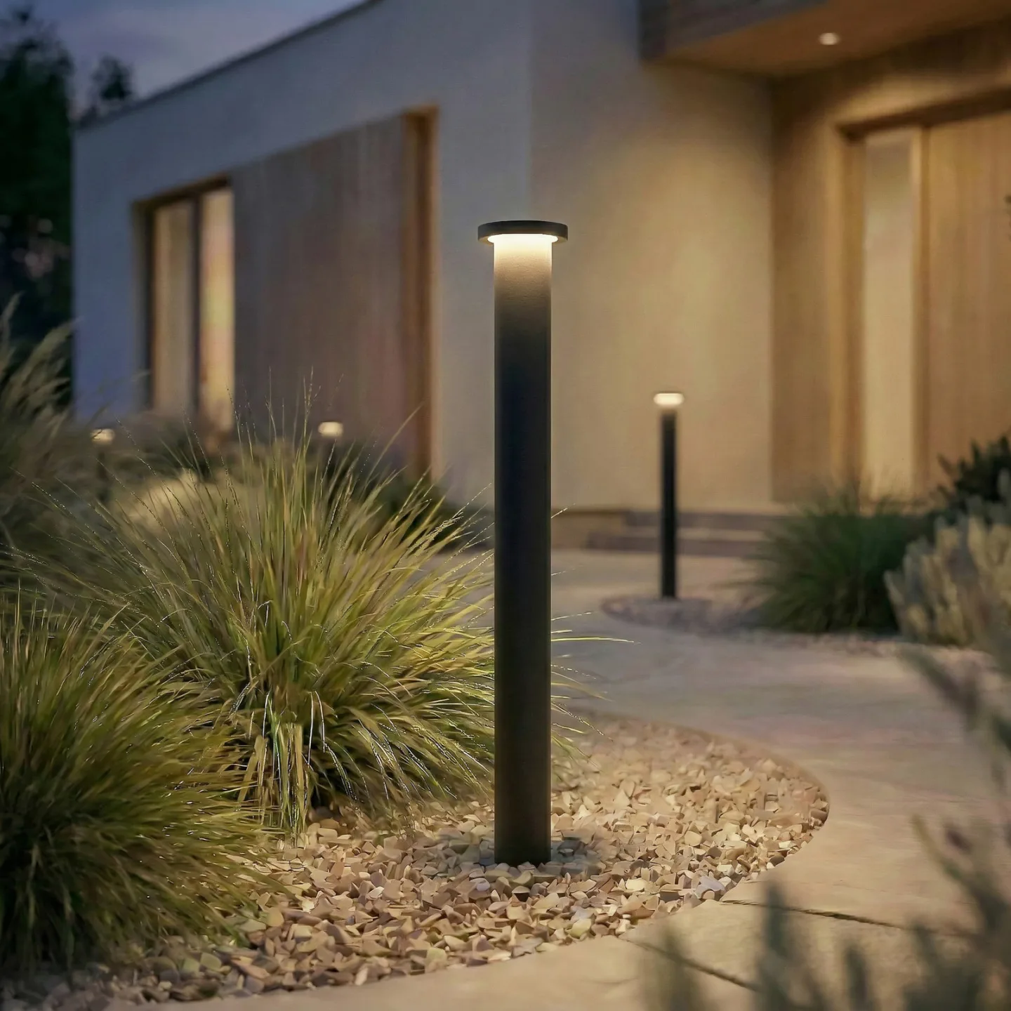 Cirel LED-gadelampe, sort, IP65, 65 cm, aluminium - Lindby - Terrasse - Moderne - Med én lyskilde