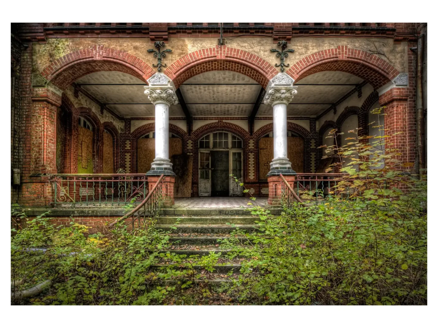 image LAND Digitaldruck auf Acrylglas Lost Place | Schubiger Möbel