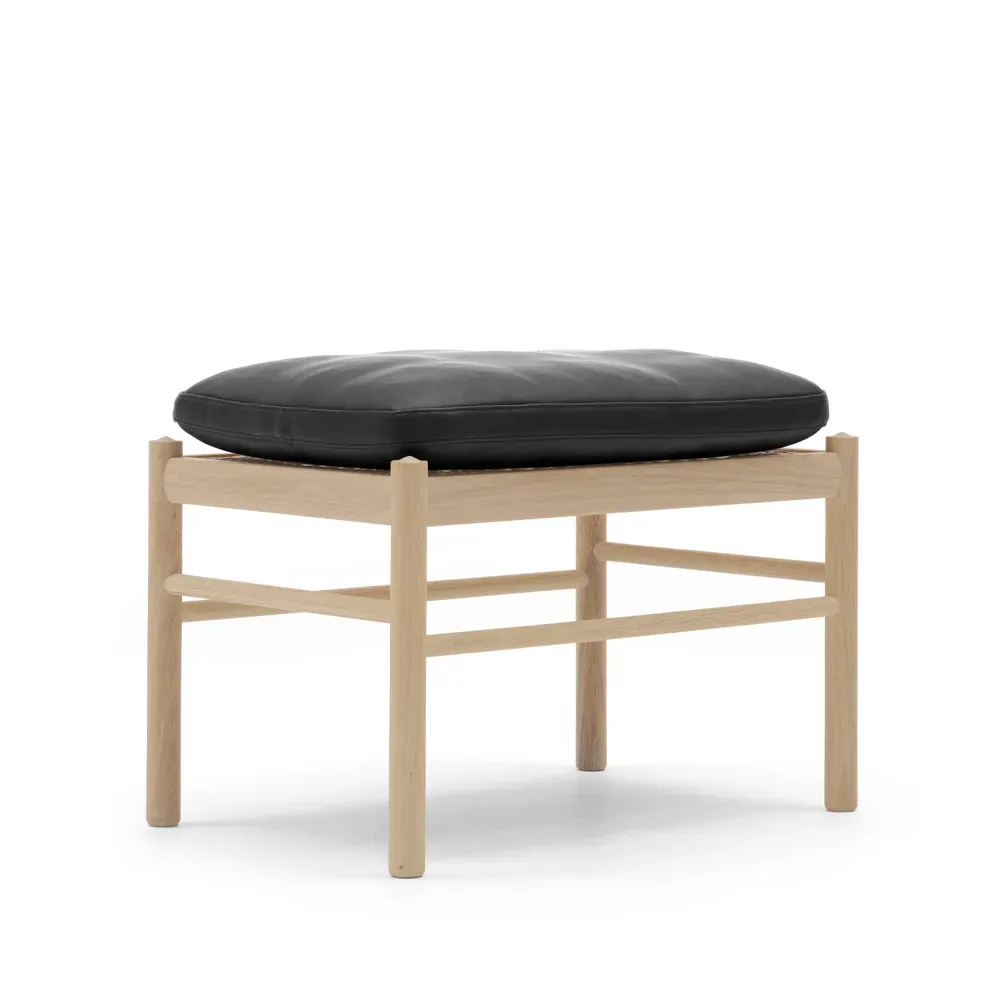 Carl Hansen & Søn OW149F Colonial fotpall Thor 301 läder-oljad ek