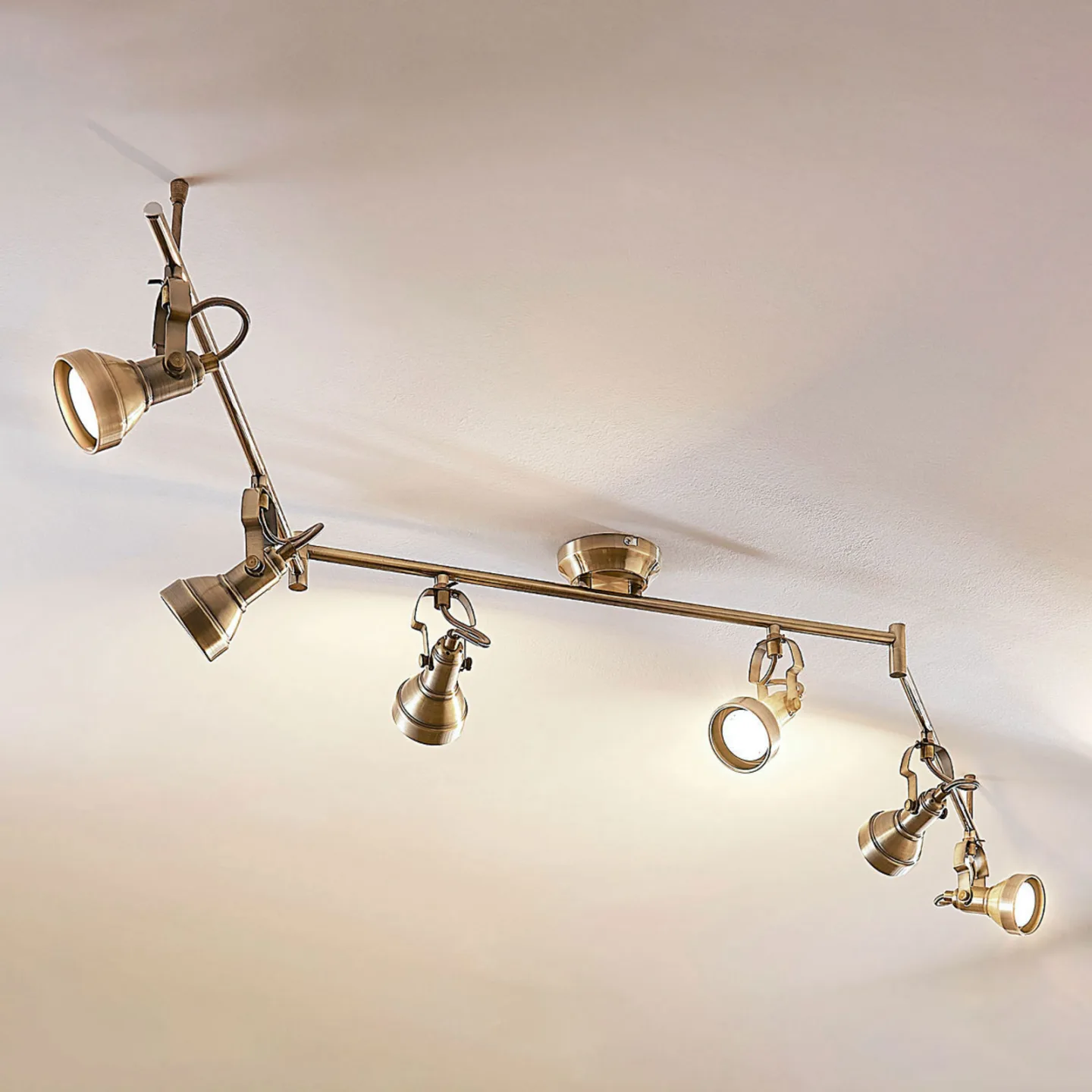Perseas 6 LED Loftlampe Antique Brass - Lindby - Stue - Antik - Metal - Med flere lyskilder