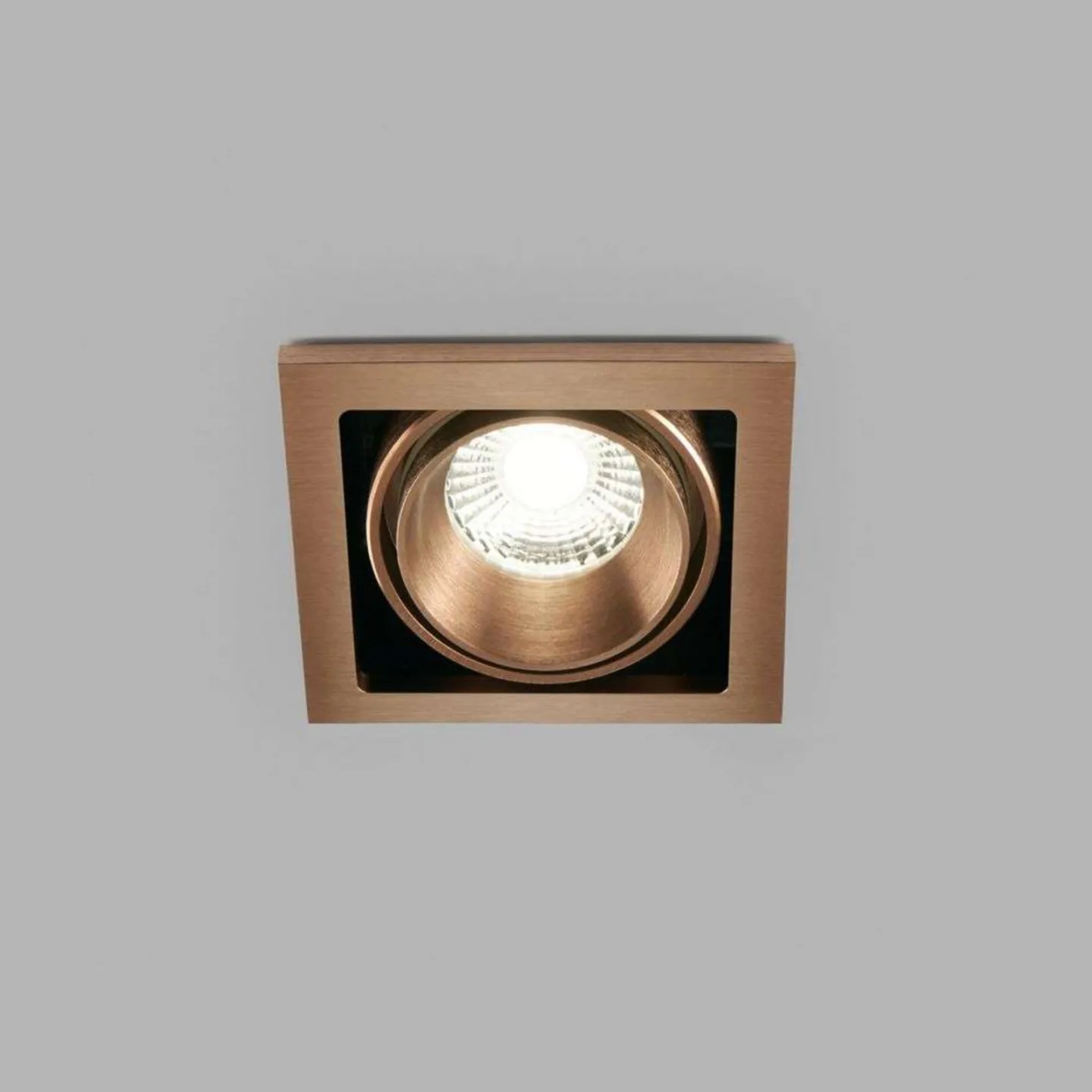 Ghost +1 Innfelte spotlights 9W 2700/3000K Rosegull - LIGHT-POINT - Stue - Metall
