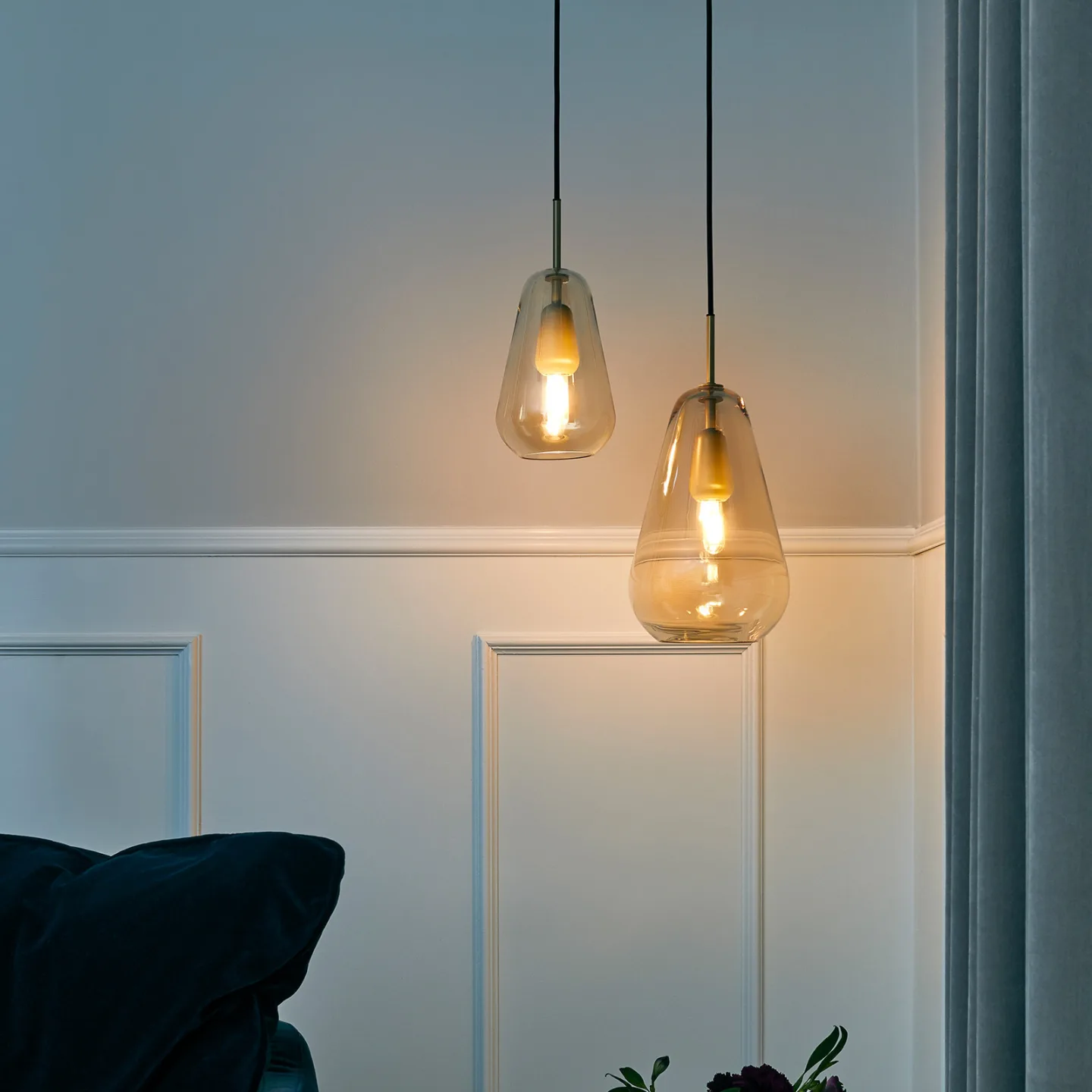 Anoli 1 Pendel Medium Nordic Gold/Gold - Nuura Nuura Aps - Stue - Design - Glas - Med én lyskilde