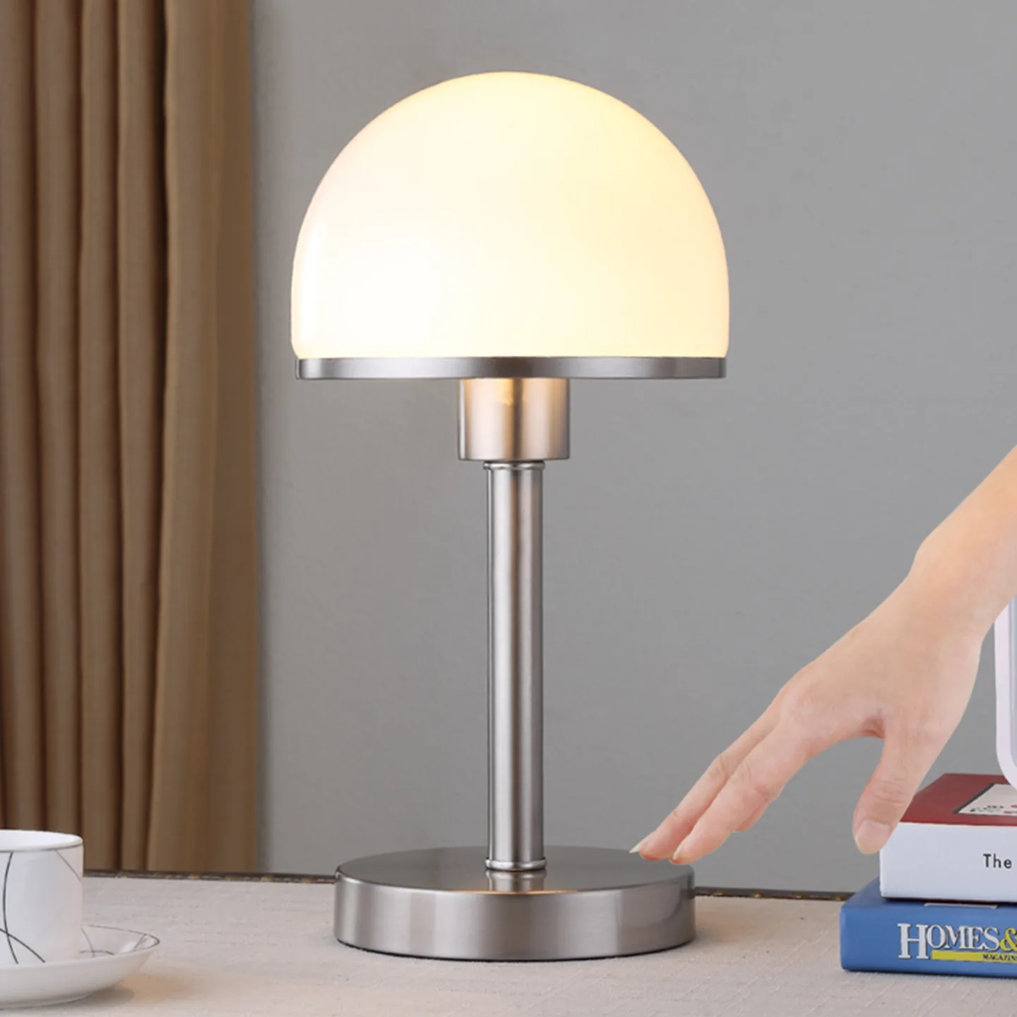 Jolie Tischleuchte Opal/Nickel - Lindby - Schlafzimmer - Modern - Metall - Mit Schirm
