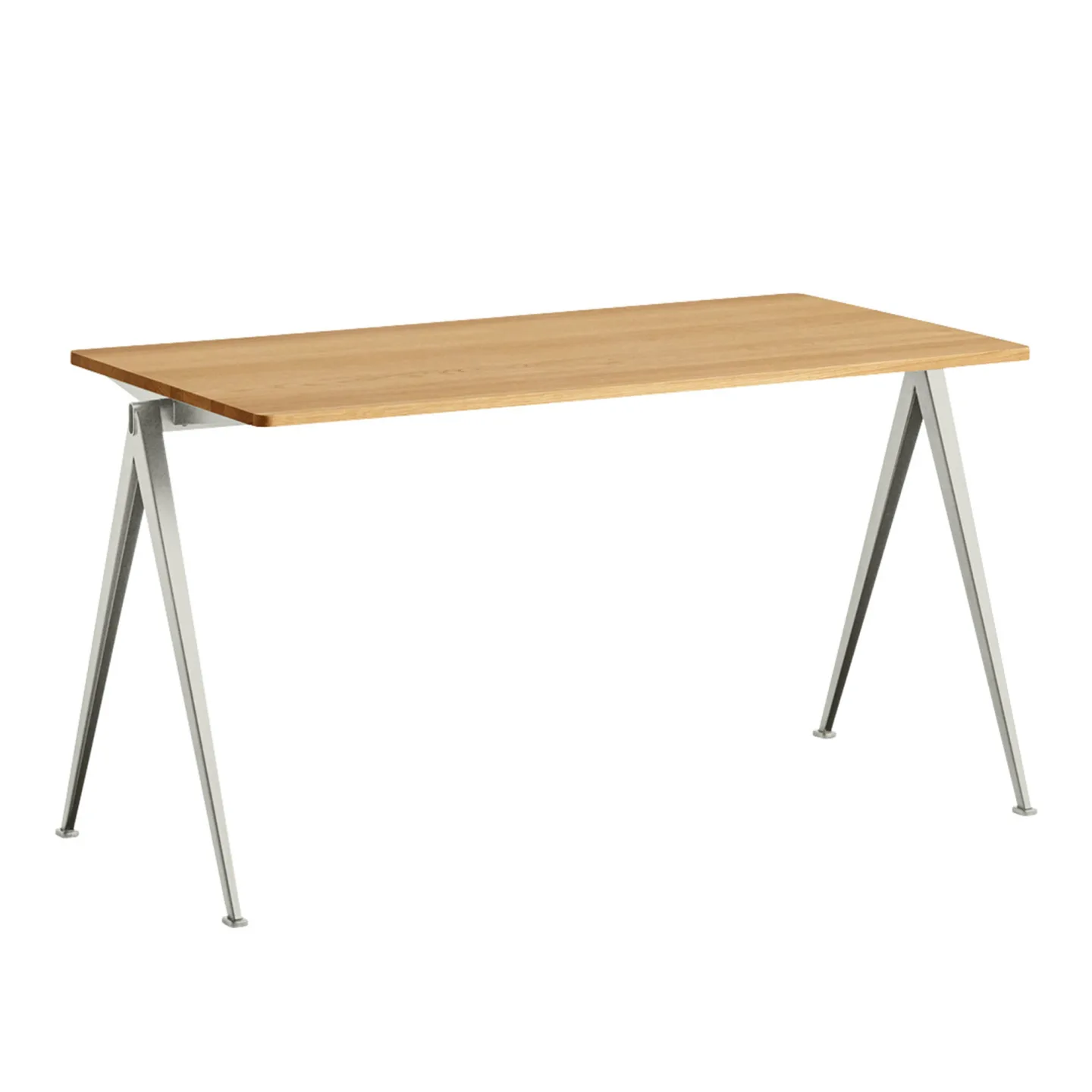 HAY - Pyramid Table 01 - Beige Base - Oiled Oak - 140x65 cm - Skrivbord - Friso Kramer,Wim Rietveld
