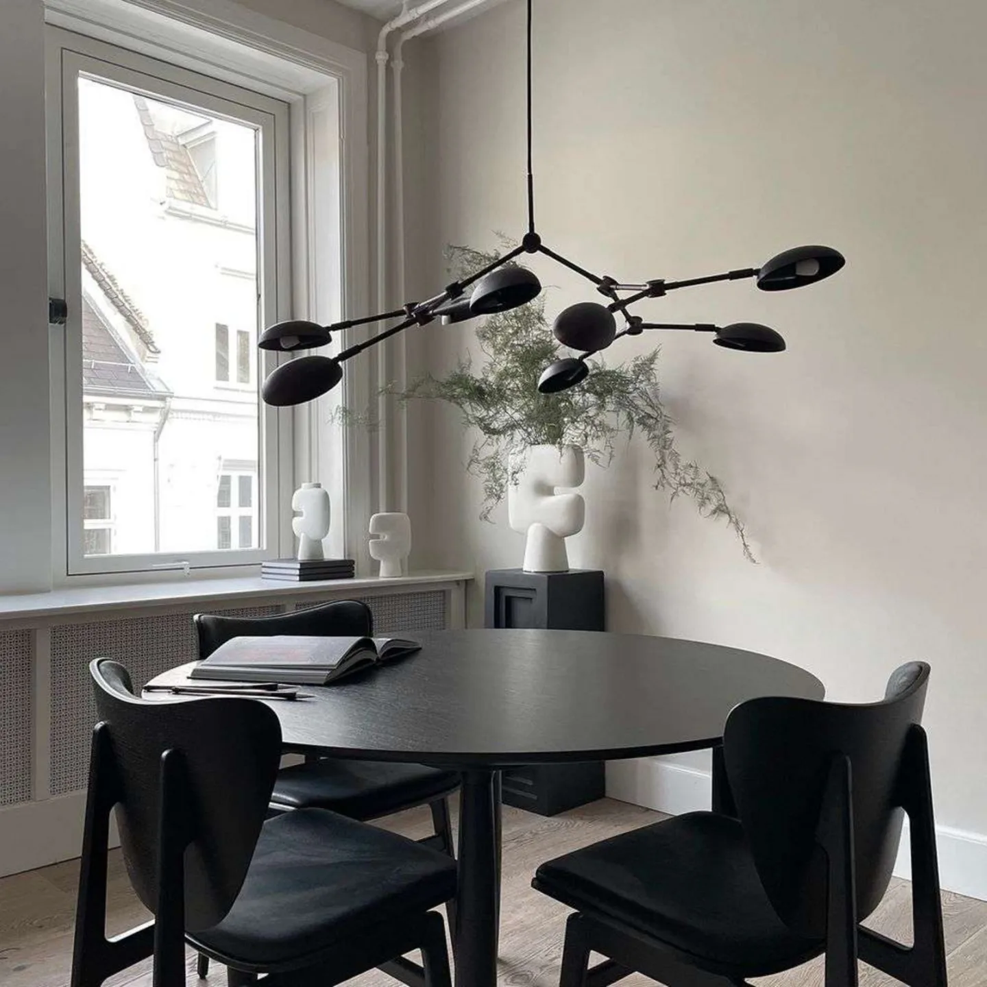 Drop Kronleuchter Mini Burned Schwarz - 101 Copenhagen - Wohnzimmer - Metall