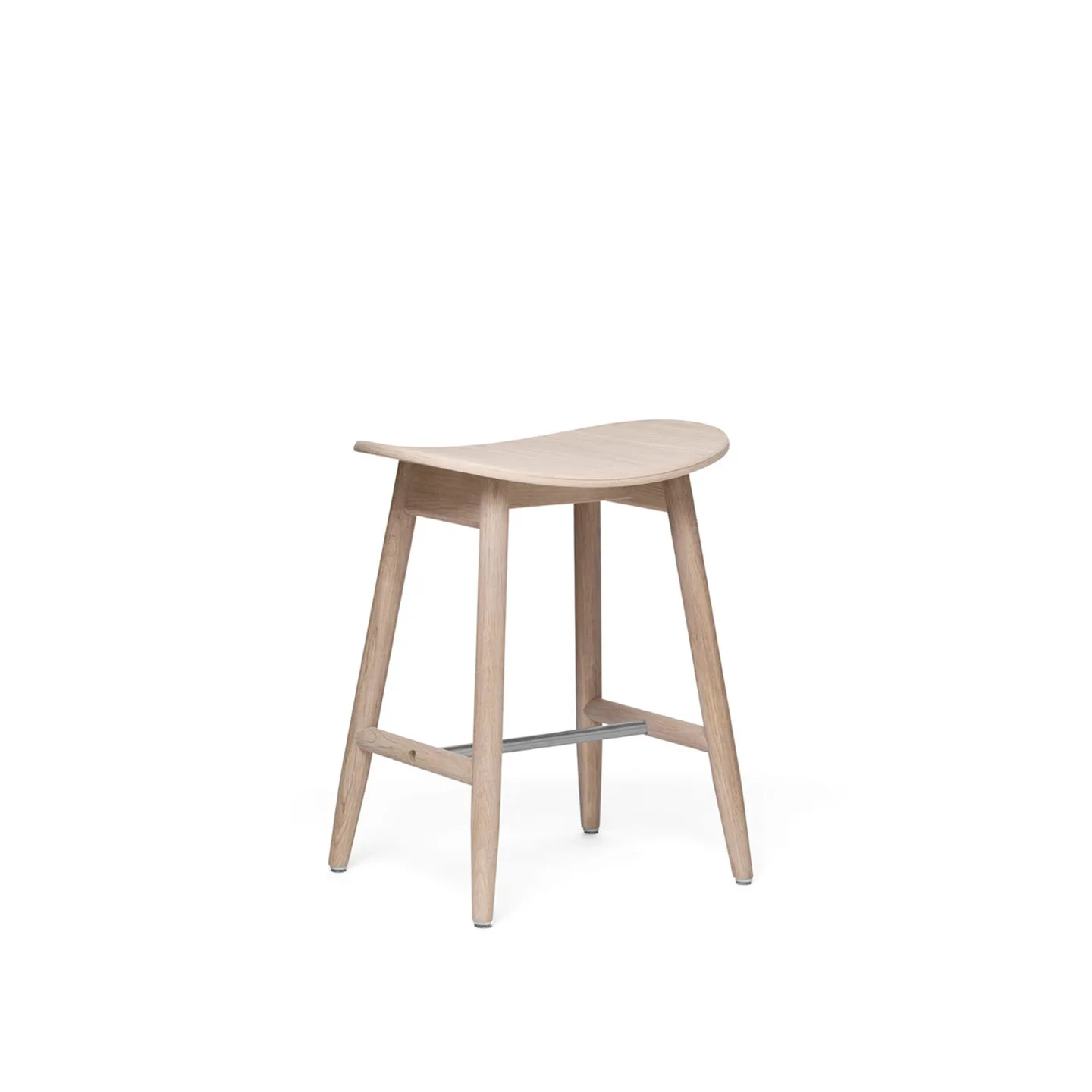 Massproductions - Icha Stool - H 500, Red Lacquered Beech, Utan klädsel - Pallar - Chris Martin