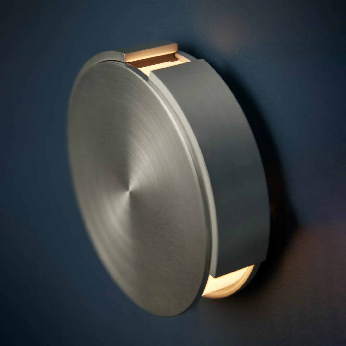 Frandsen Rotate vägglampa Brushed Aluminium