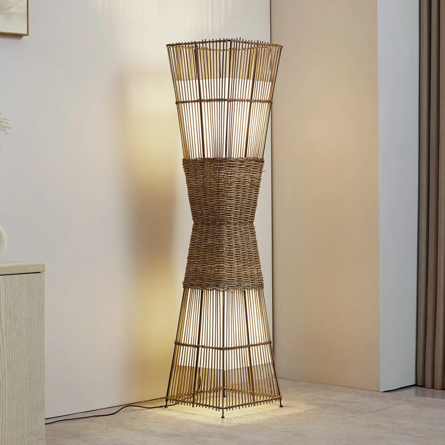 Jacinto Golvlampa Natur - Lindby - Vardagsrum - Boho - Bambu - Med en ljuskälla