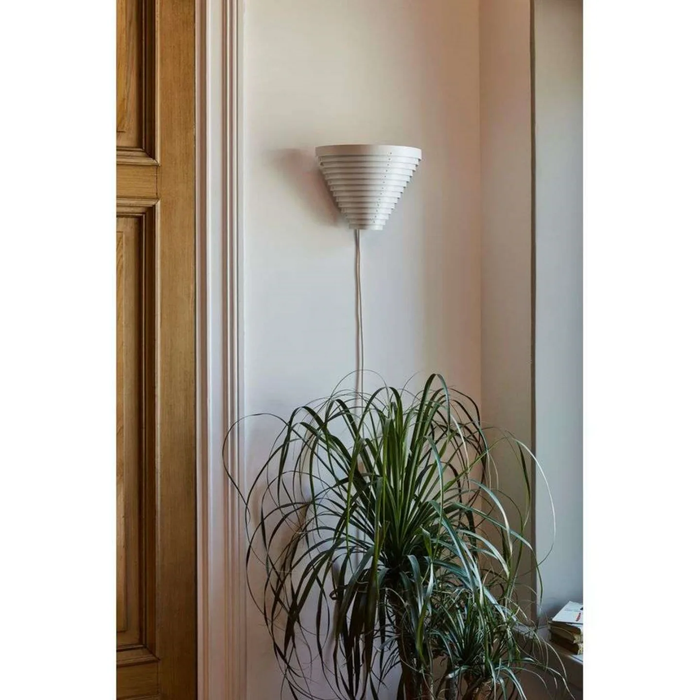 A910 Wandleuchte White - Artek - Schlafzimmer - Metall