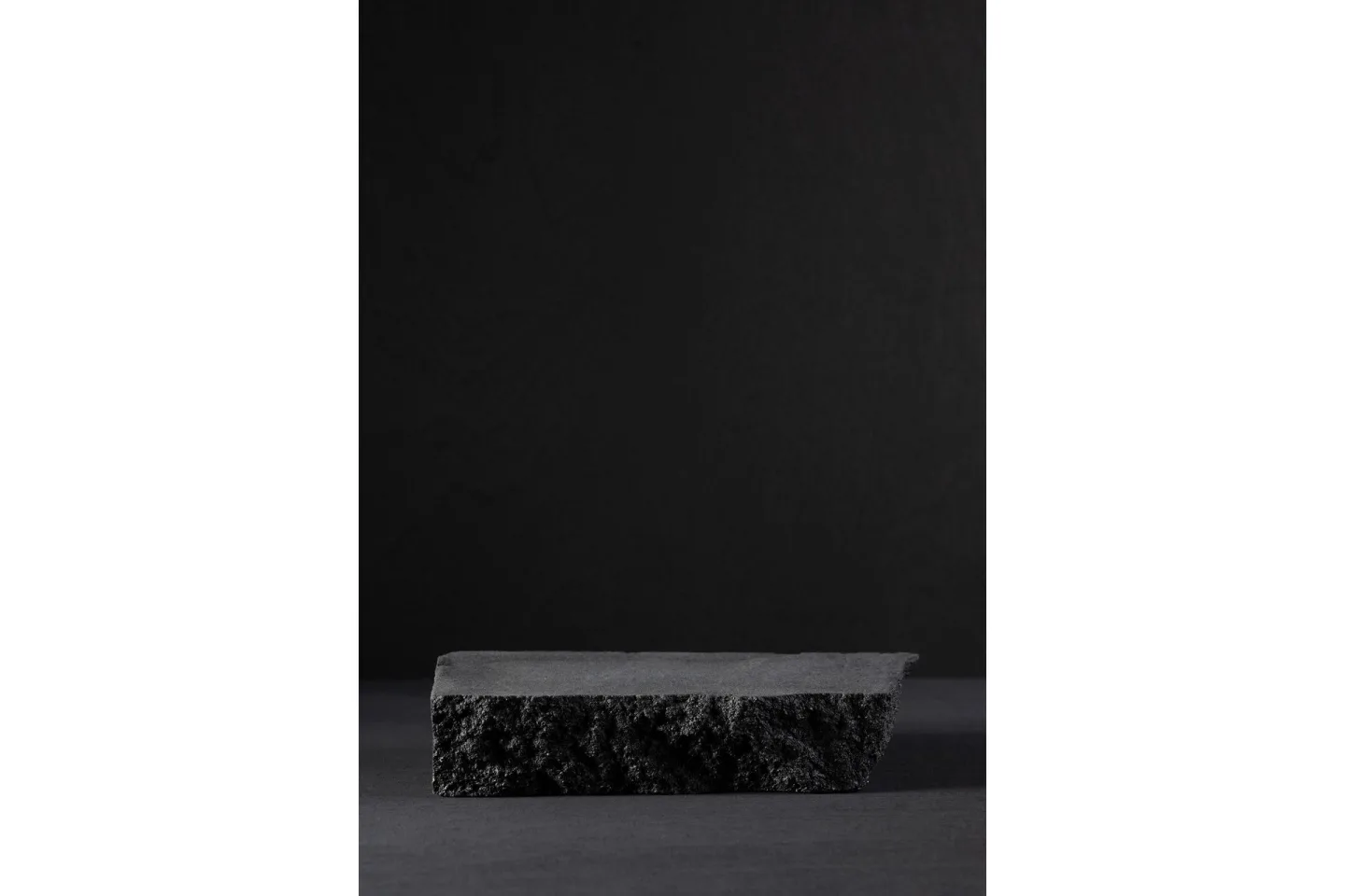 Poster Black Rock 21x30 cm - Svart