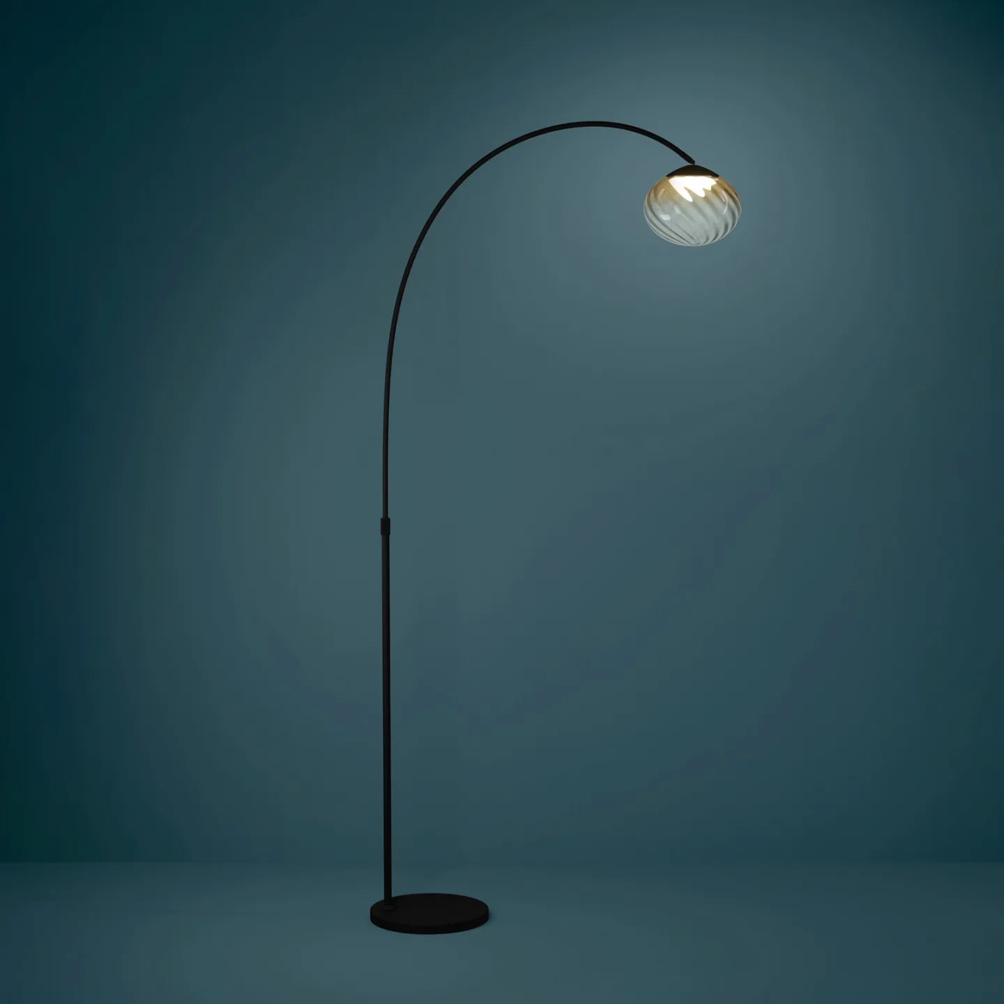 Pantoja golvlampa svart/bärnstensfärgad 160 cm CCT – Stars of Light - Vardagsrum - Modern - Glas - Med en ljuskälla