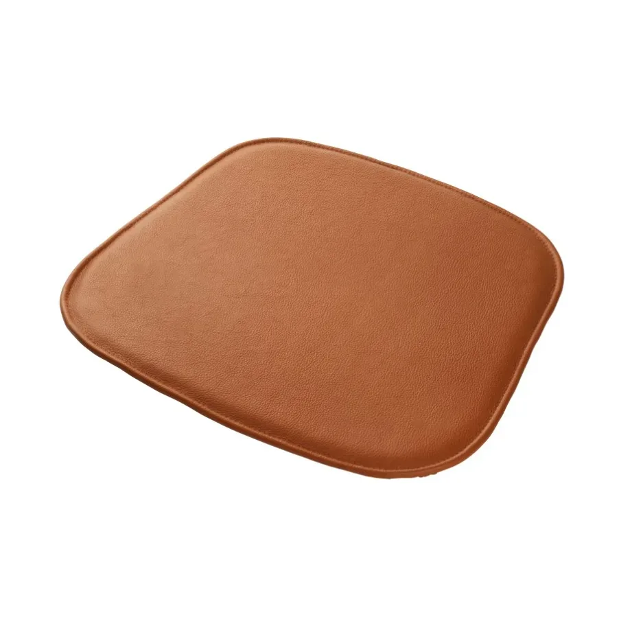 FDB Møbler R5 Nøje J67 sittdyna Cognac leather