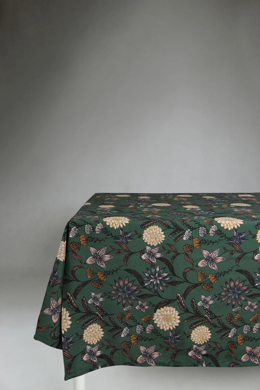 Dukar - Bomullsduk Lotten (mørk grønn) (Størrelse: 140 x 250 cm)