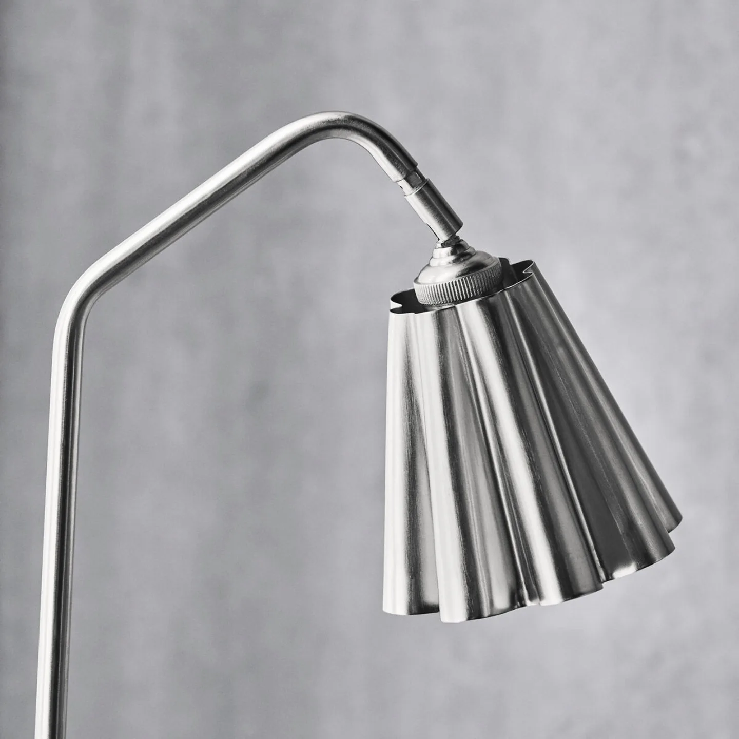Flola lampeskjerm, sølv, høyde 16 cm, metall – House Doctor - Design