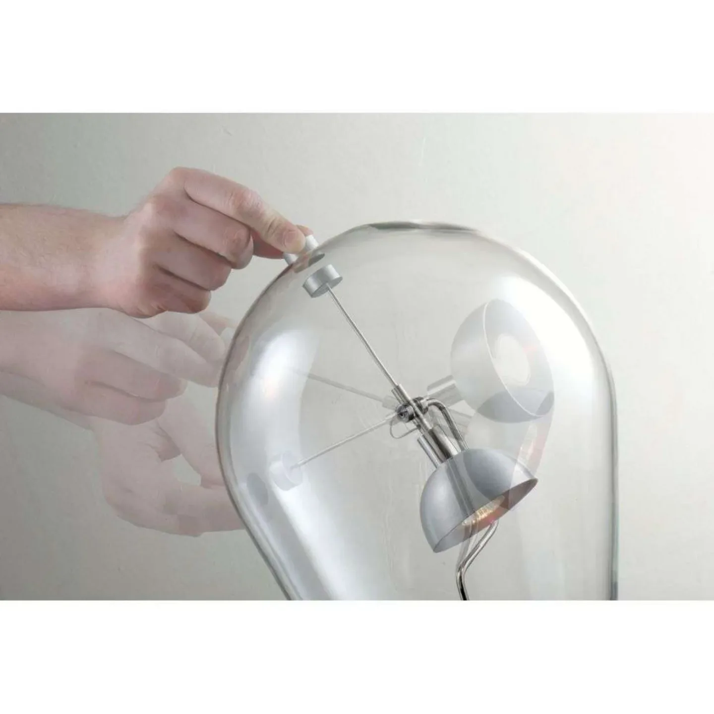 Blow LED Bordslampa 3-step Dim. Chrome/Clear - Lodes - Vardagsrum - Metall