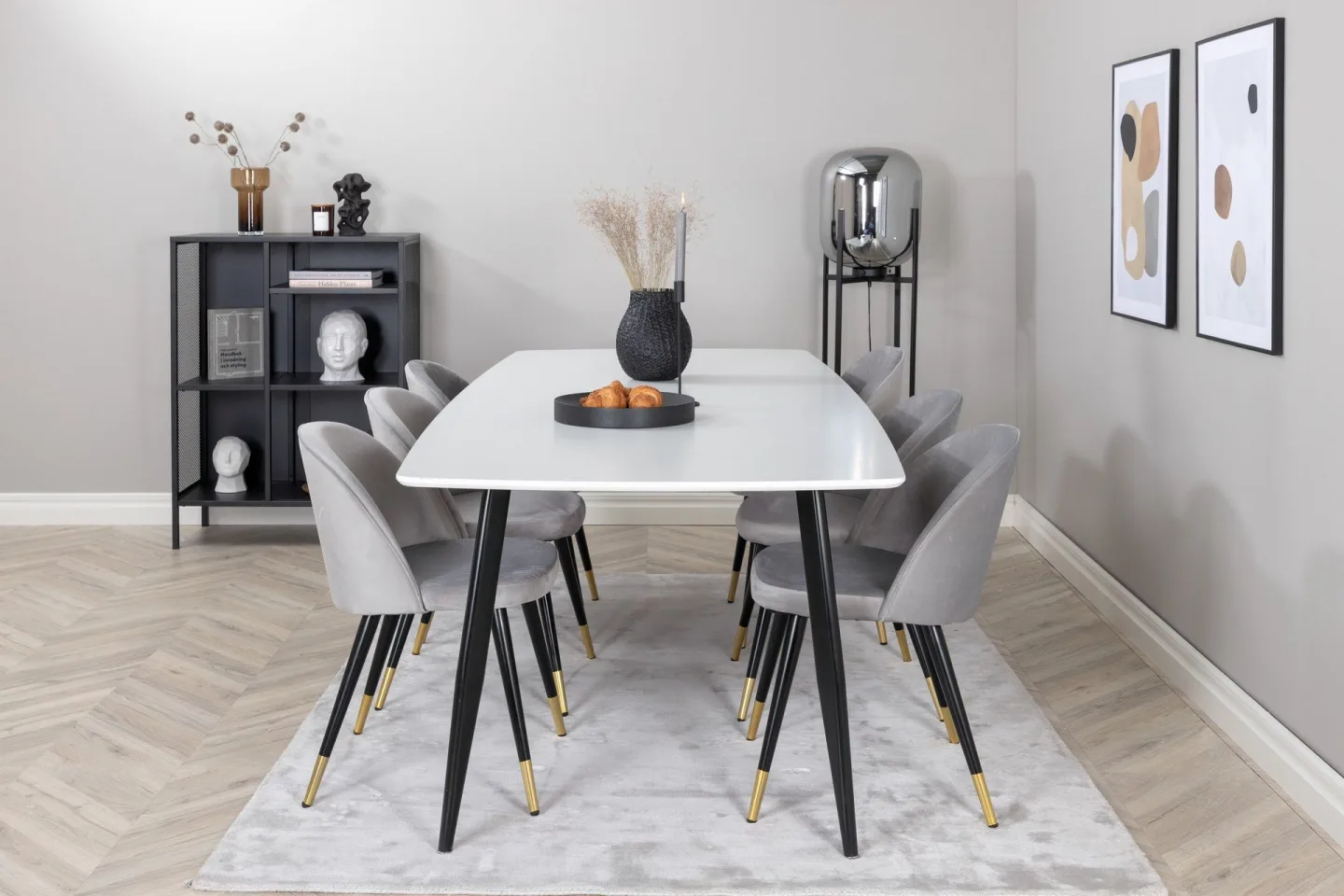 Polar Matgrupp 240 cm Rektangulär med 6 Velvet stolar - Svart/Guld