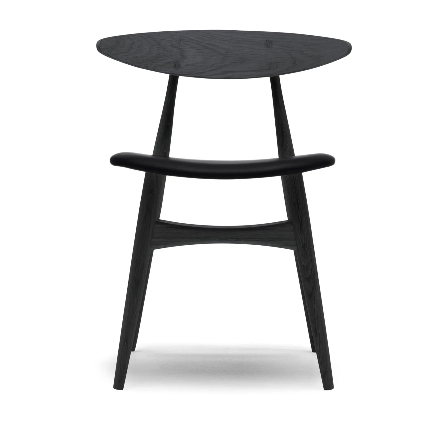 Carl Hansen - CH33P - Klädd sits, Svartlackad Ek, Lädergrupp C Sif - 98 - Matstolar - Hans J. Wegner - Svart - Trä