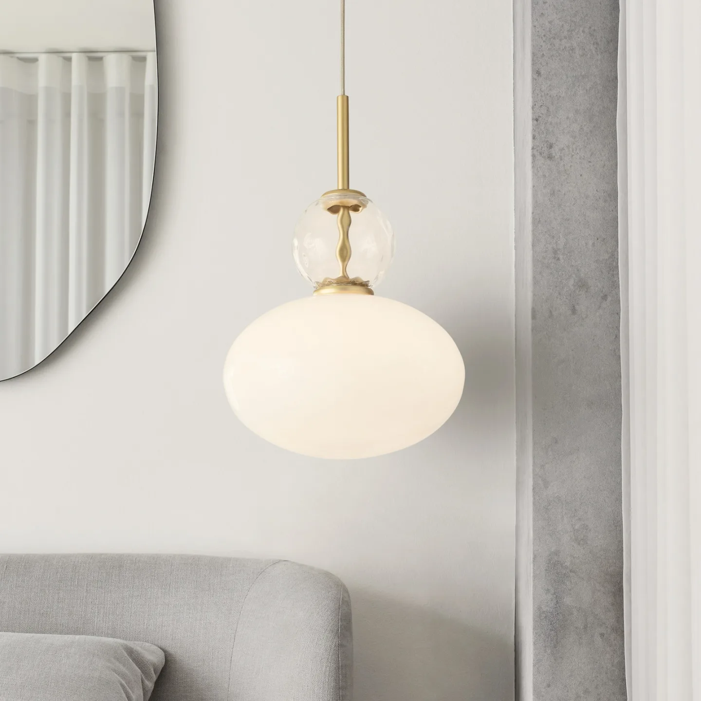 Rizzatto 32 pendellampe Opal/Satin Brass - Nuura Nuura Aps - Stue - Design - Glas - Med én lyskilde