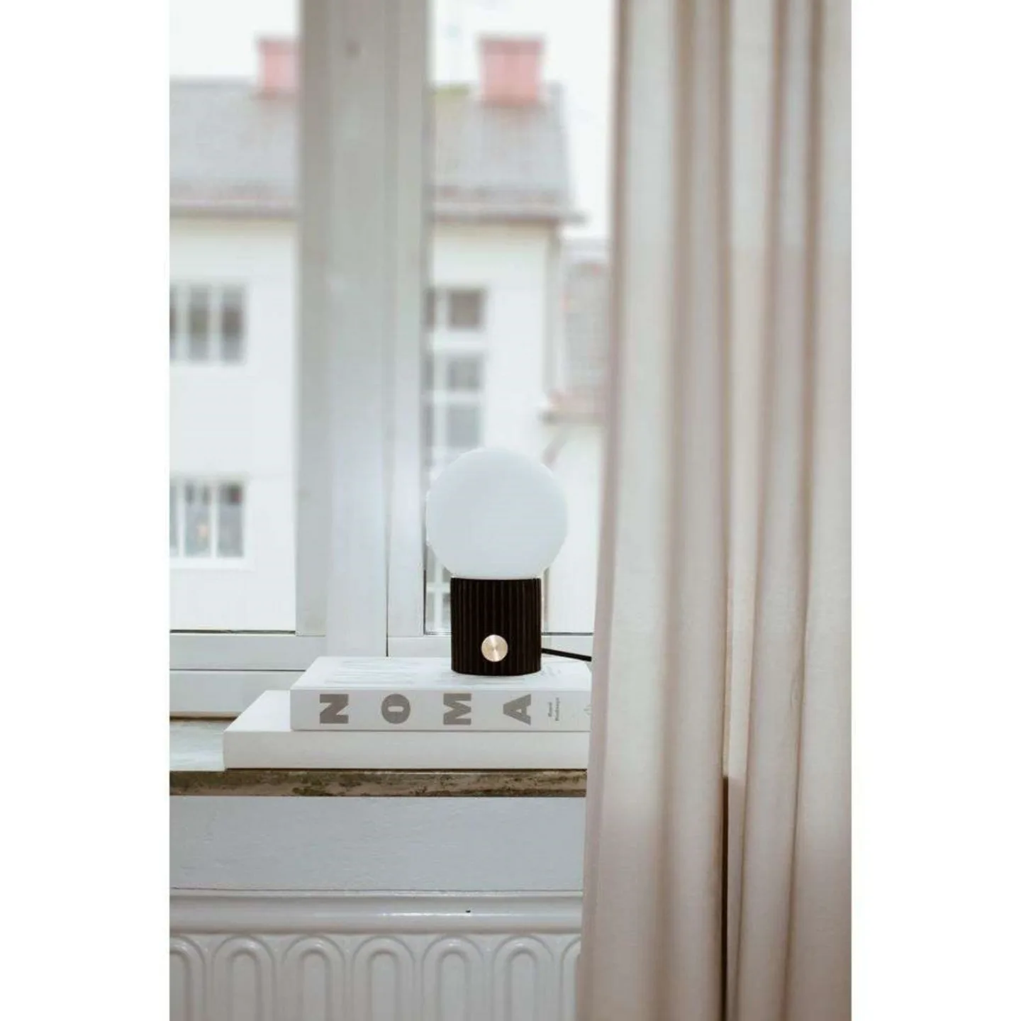 Hubble 15 Bordslampa Svart - Globen Lighting - Vardagsrum - Glas