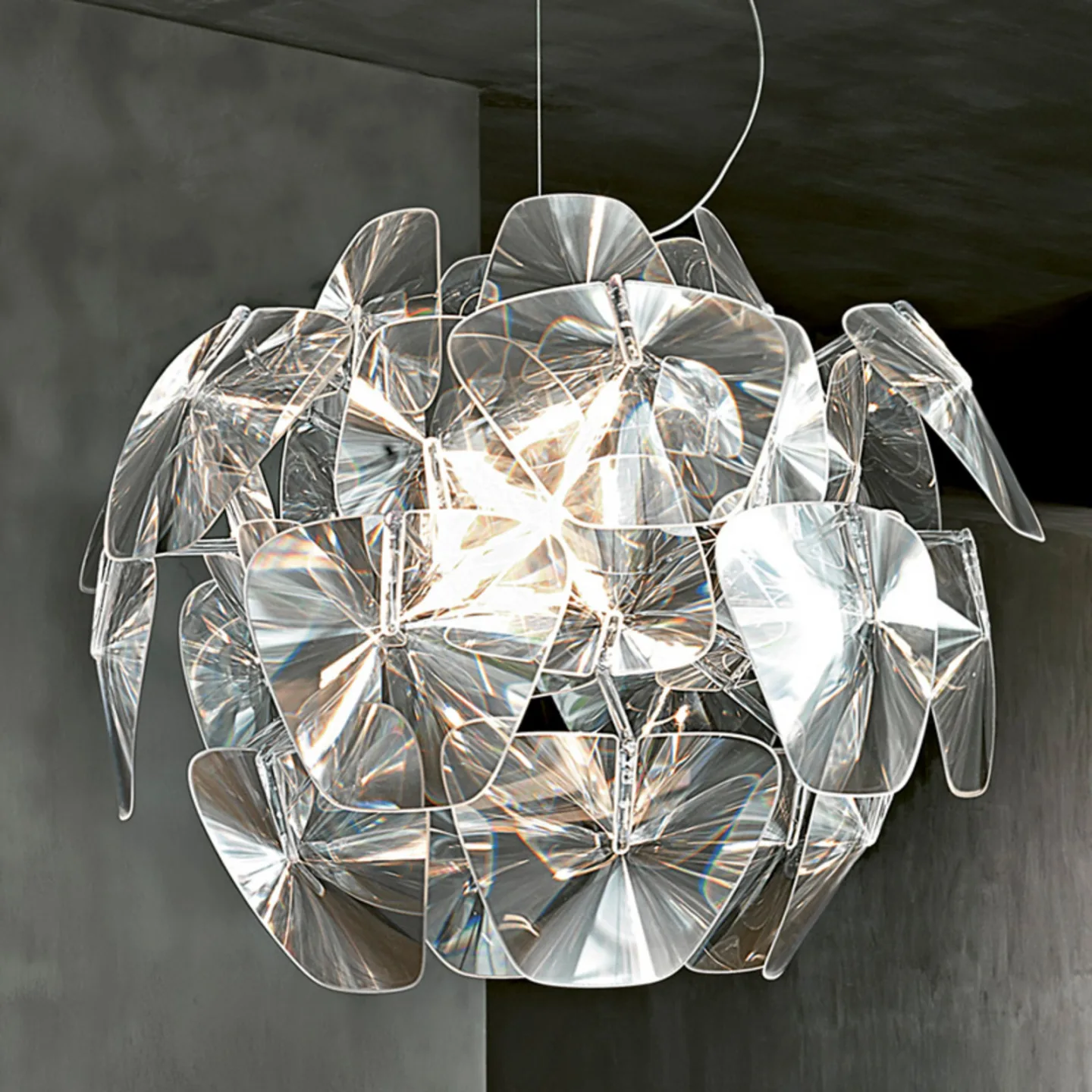 Hope Pendel Ø72 - Luceplan - Stue - Design - Plast - Med en lyskilde