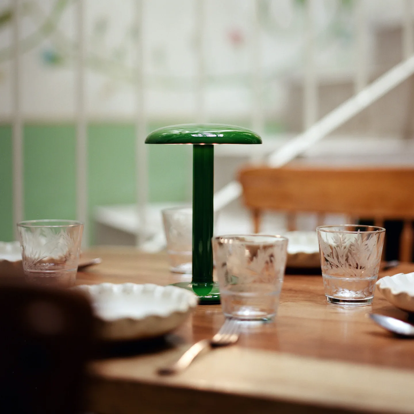 Gustave Portable Tischleuchte Lacquered Green - Flos Flos Architectural - Terrasse - Design - Metall - Mit Schirm