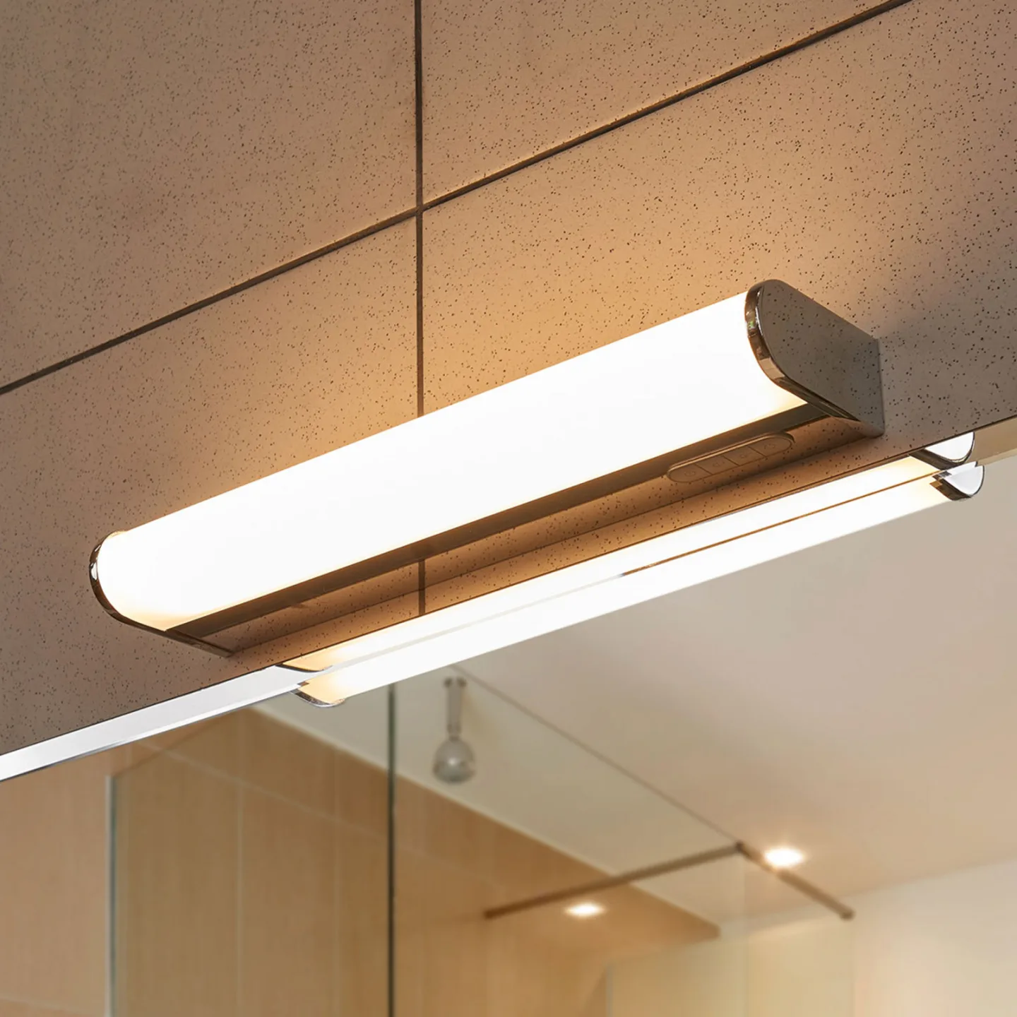 Jesko LED Væglampe 3000-6500K L33 Chrome - Lindby - Badeværelse - Moderne - Plastik - Kantet