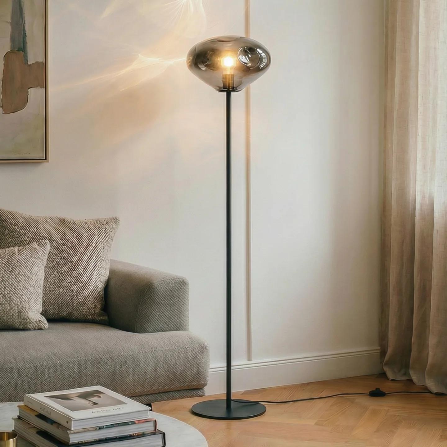 Lelia golvlampa höjd 150 cm rökgrå glas metall - Lindby - Matsal - Design - Med en ljuskälla
