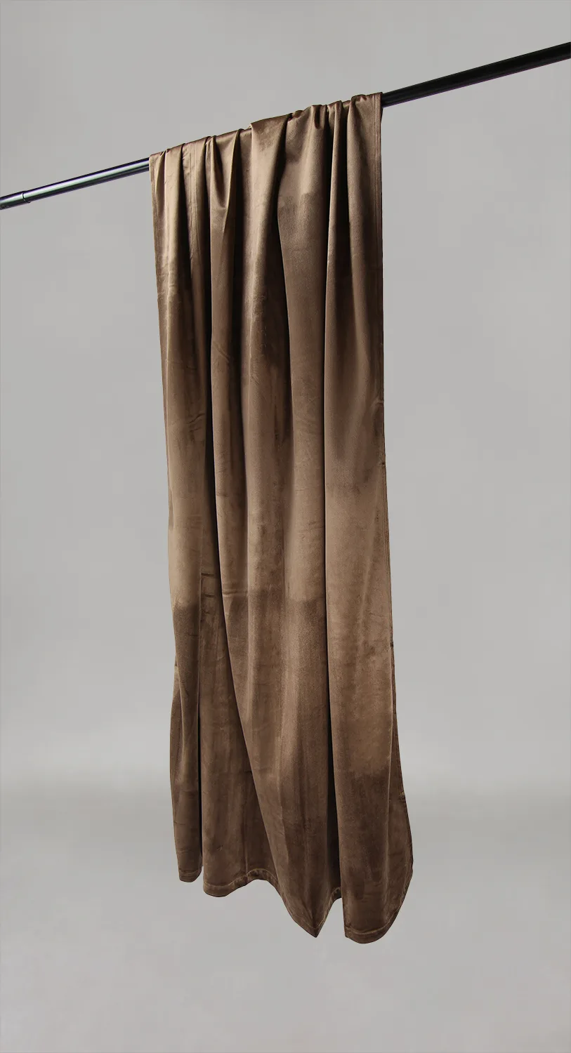 Gardiner - Fløyelsgardiner Marlyn (brun) (Størrelse: 130 x 300 cm)