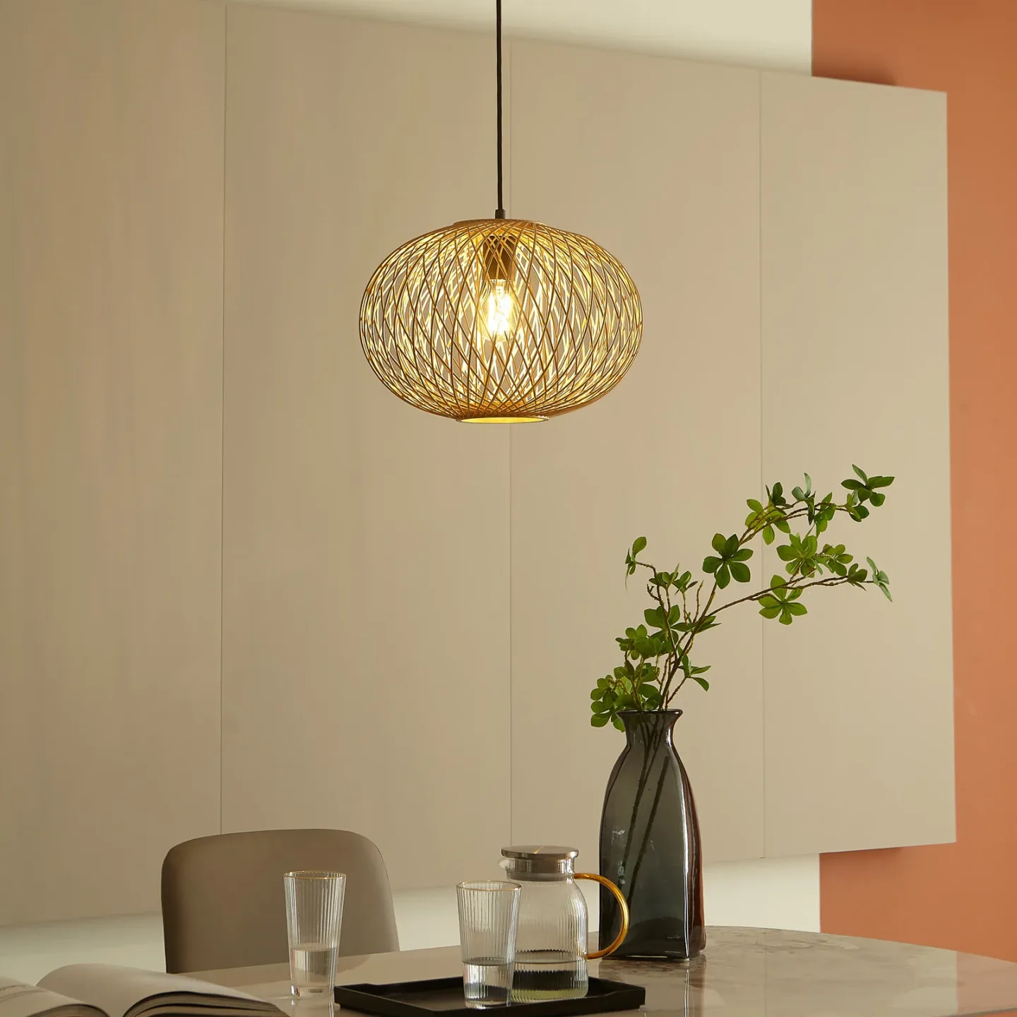 Solvira Taklampa Bamboo/Black - Lindby - Vardagsrum - Boho - Bambu - Med en ljuskälla