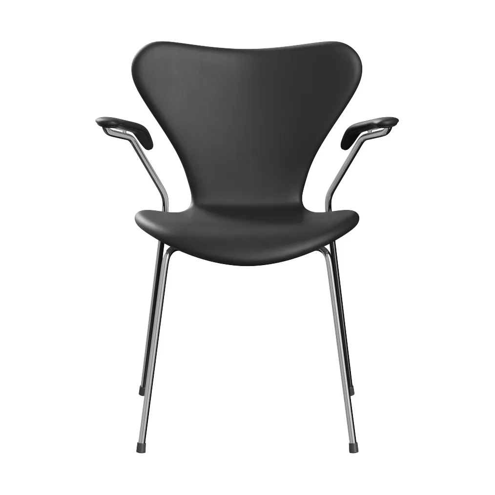 Fritz Hansen Sjuan 3207 helklädd karmstol Essential black leather-chrome
