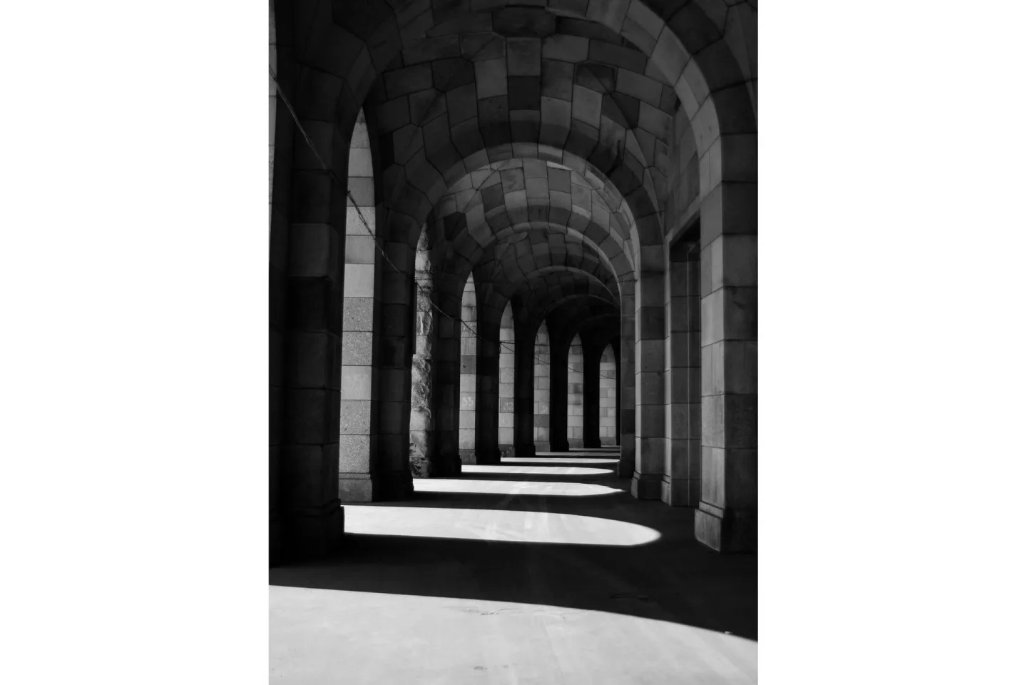 Poster Walkway 50x70 cm - Beige