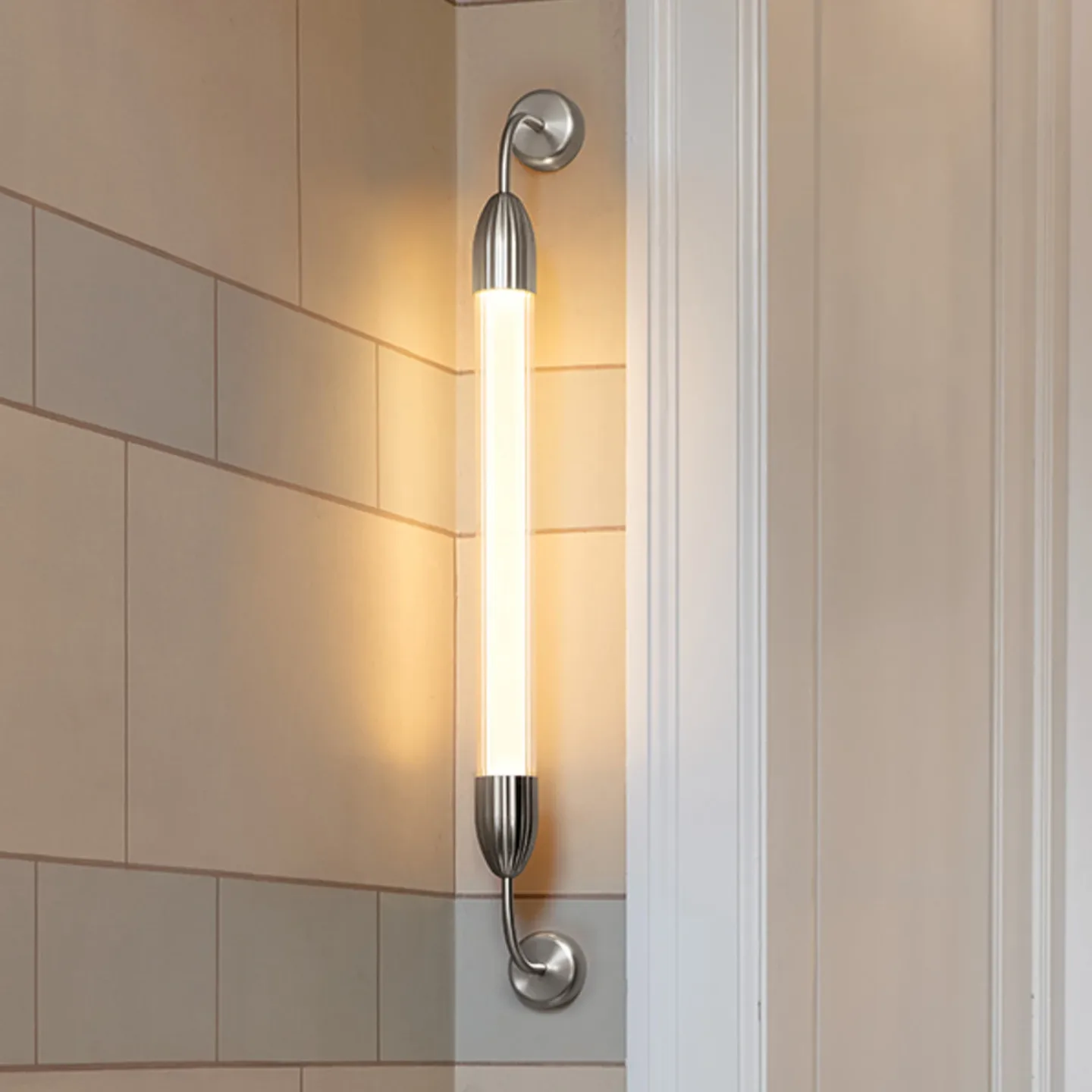 Lemon Squeeze Vägglampa Singel Long Plated Steel - UMAGE - Vardagsrum - Design - Metall - Med en ljuskälla