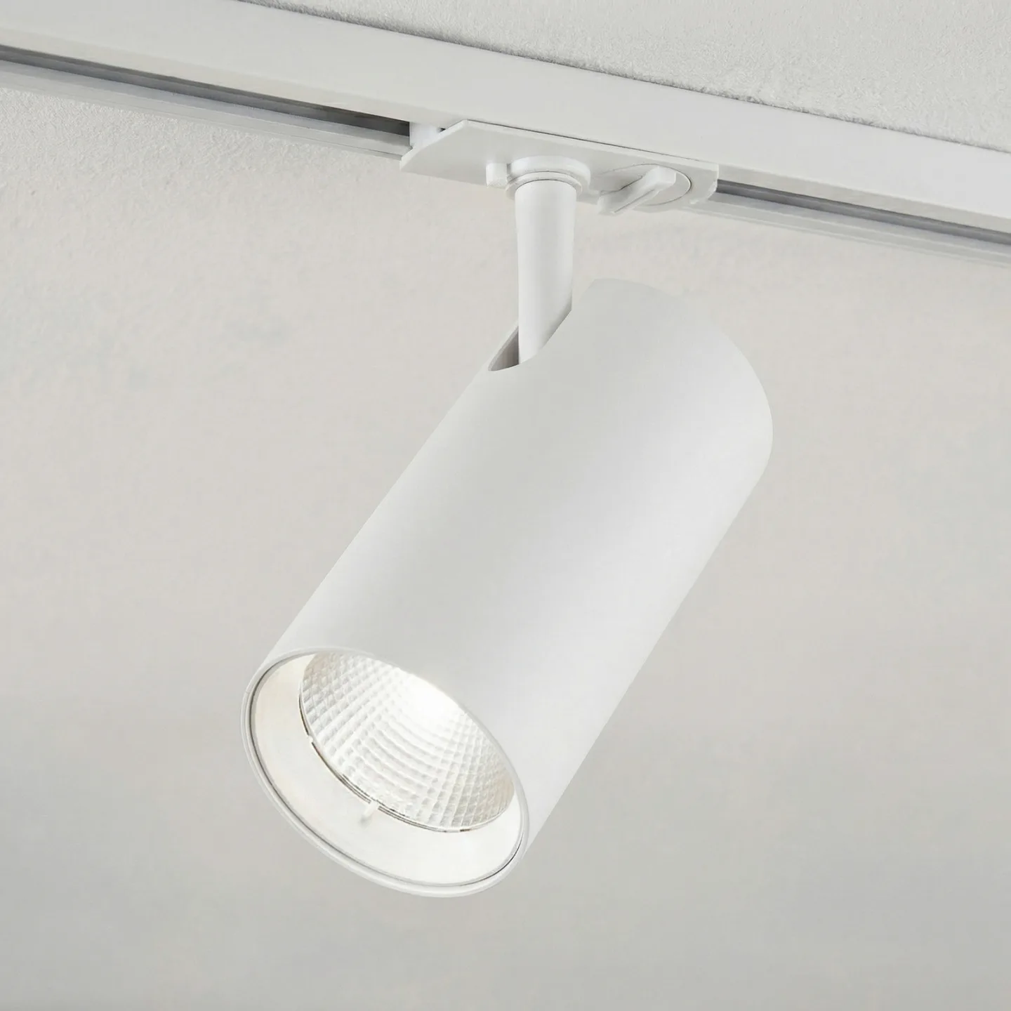 Linaro LED-Schienen-Spot, weiß, Ø 7 cm, Alu, CCT - Lindby - Wohnzimmer - Modern - Aluminium - Einflammig