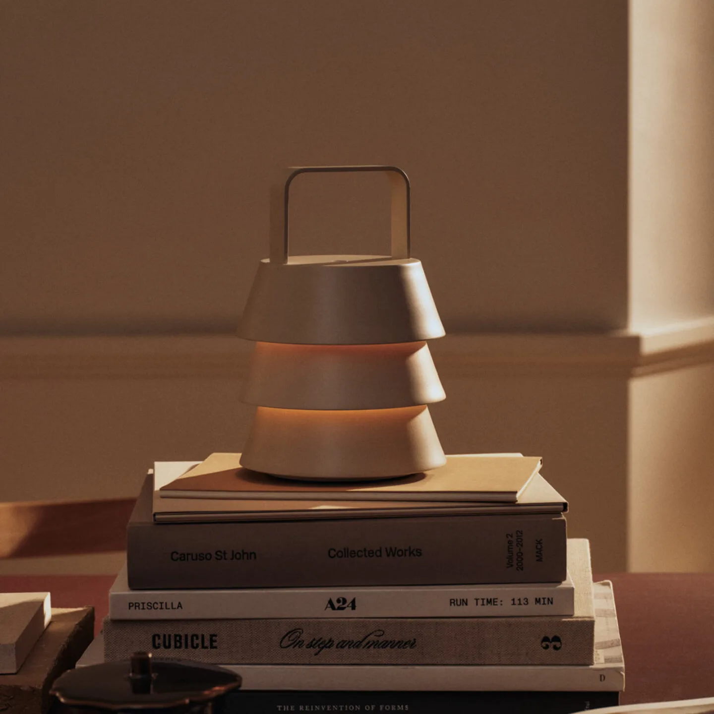 Ferm Living Luver bordslampa portabel Cashmere